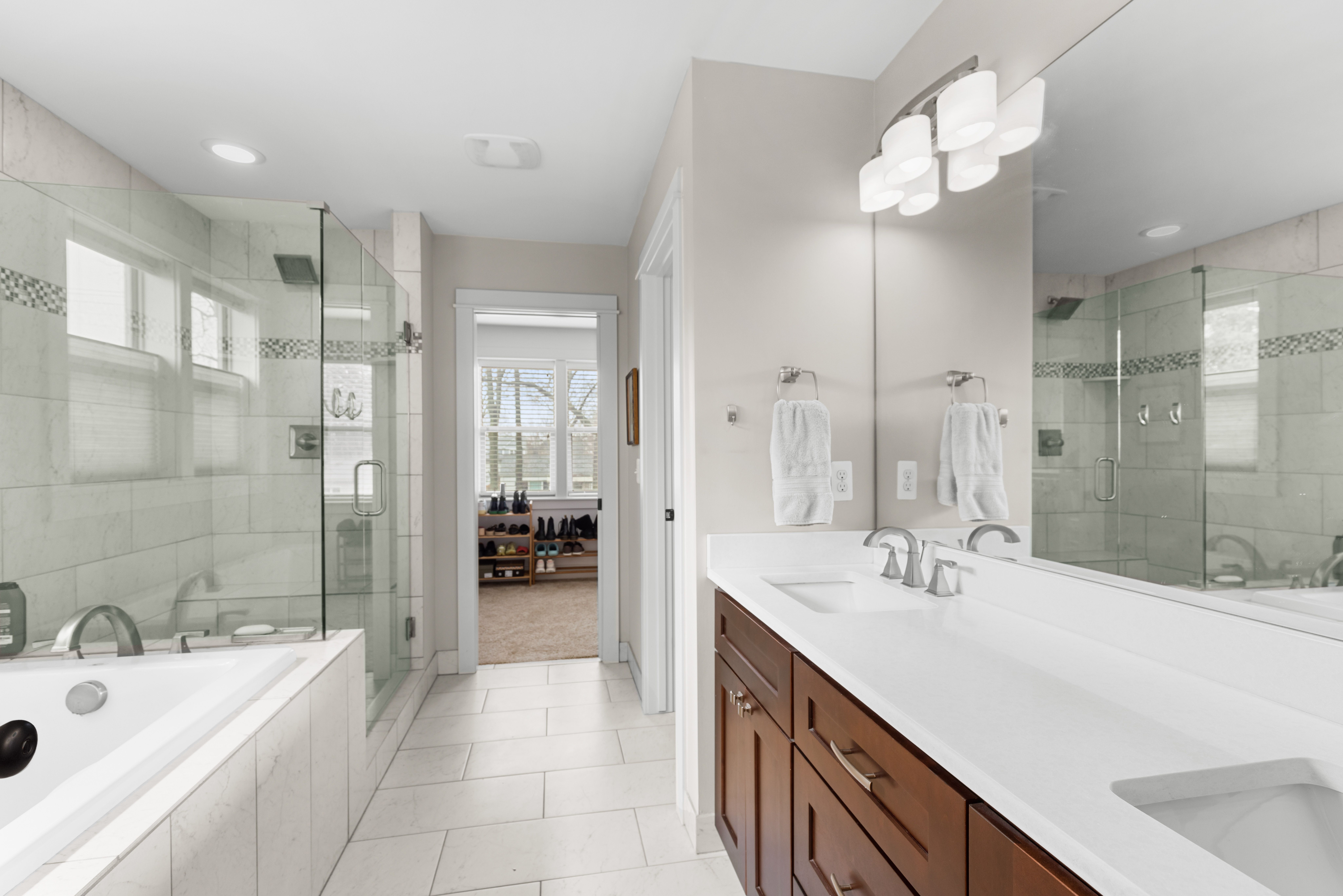 4223 HAMPTON Boulevard