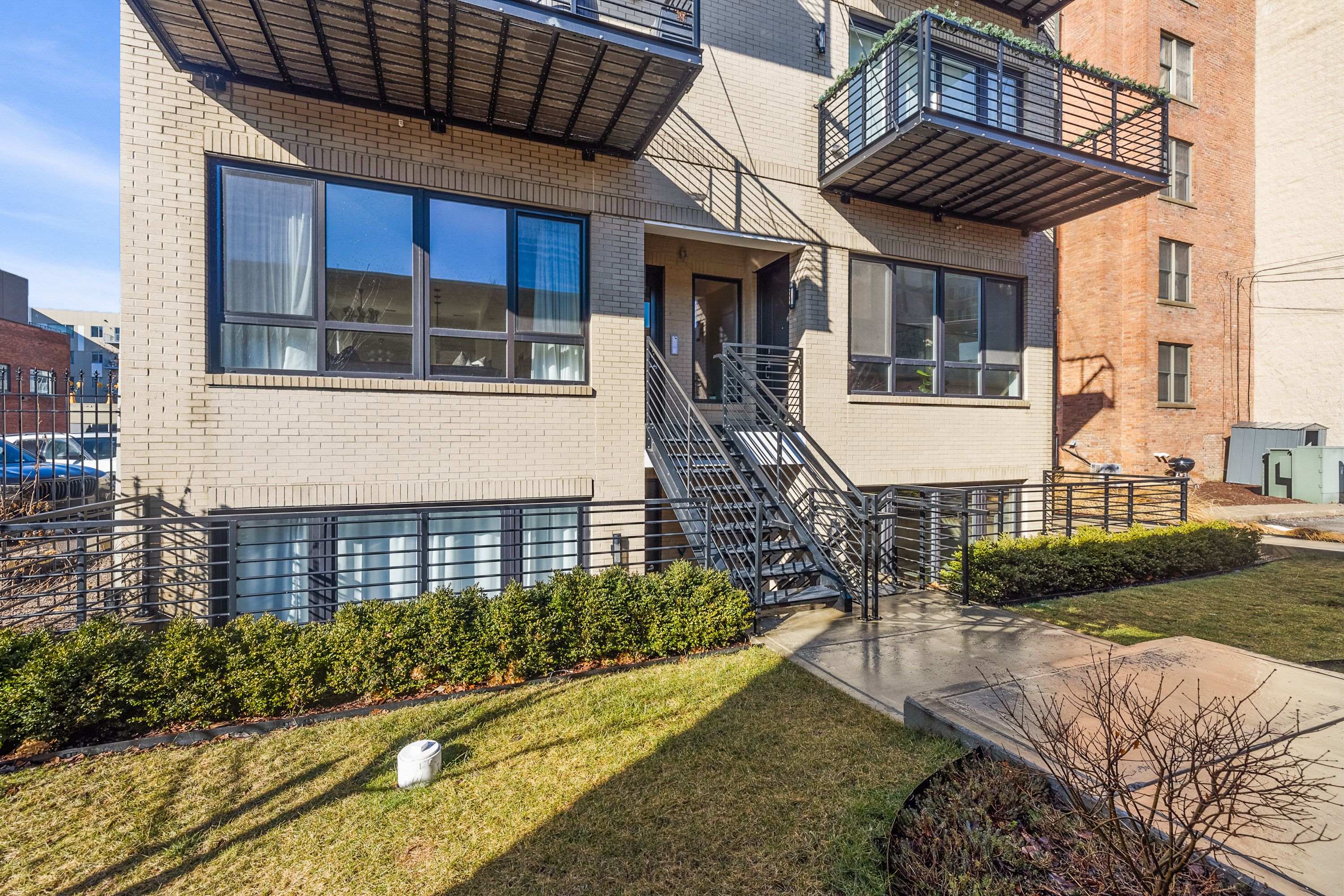 64 WATSON Street Unit: 7