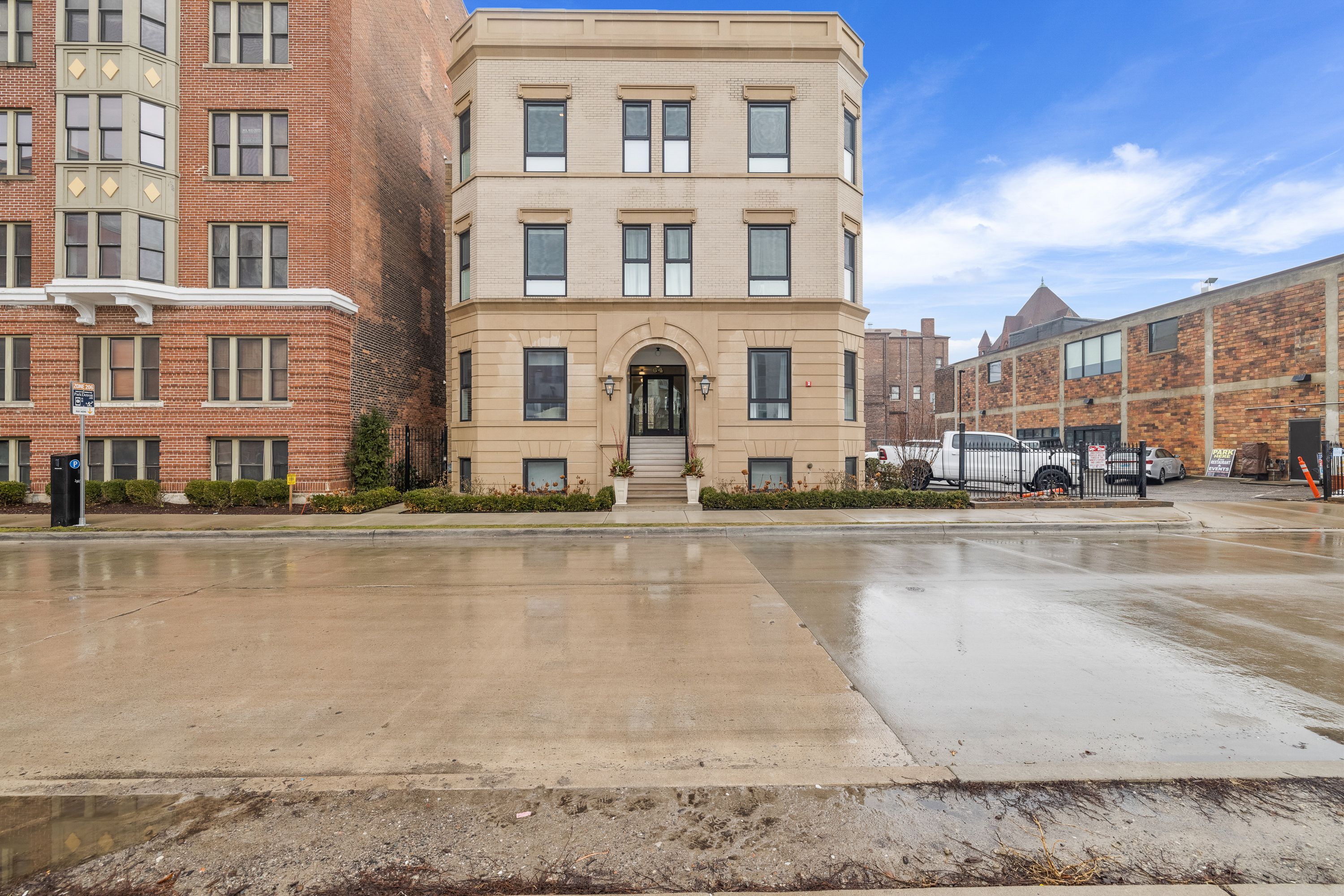 64 WATSON Street Unit: 8