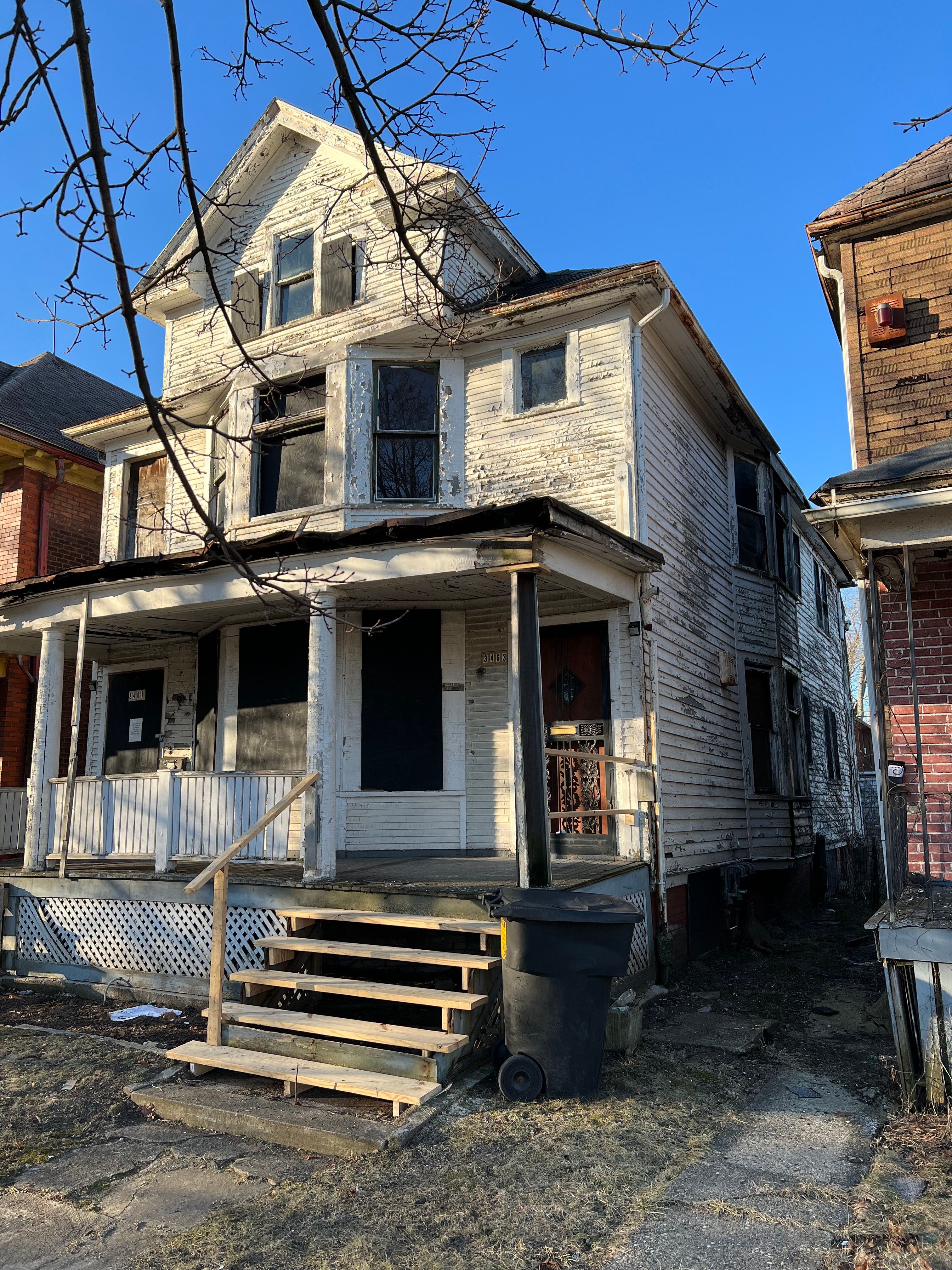 3461 SHERIDAN Street