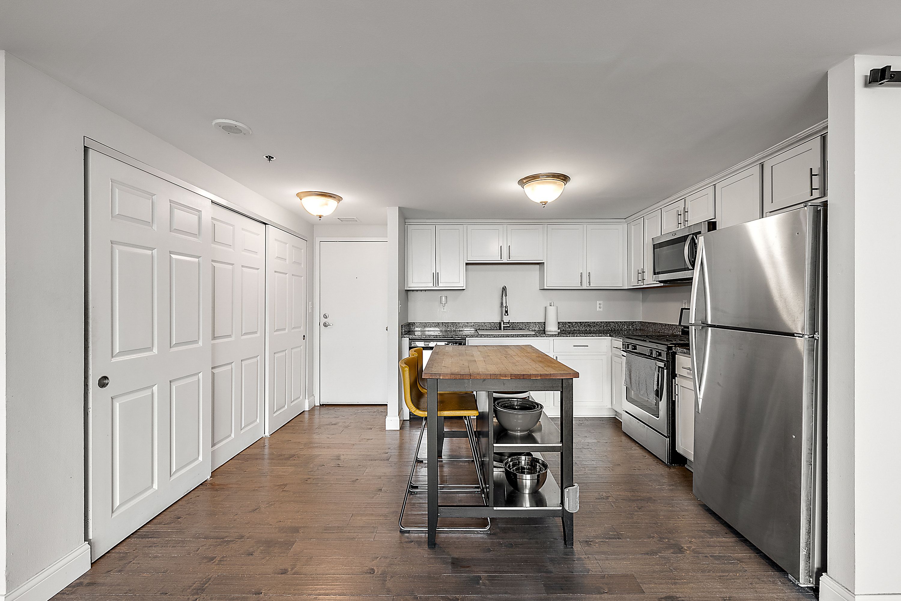 250 E Harbortown  Unit: 1507