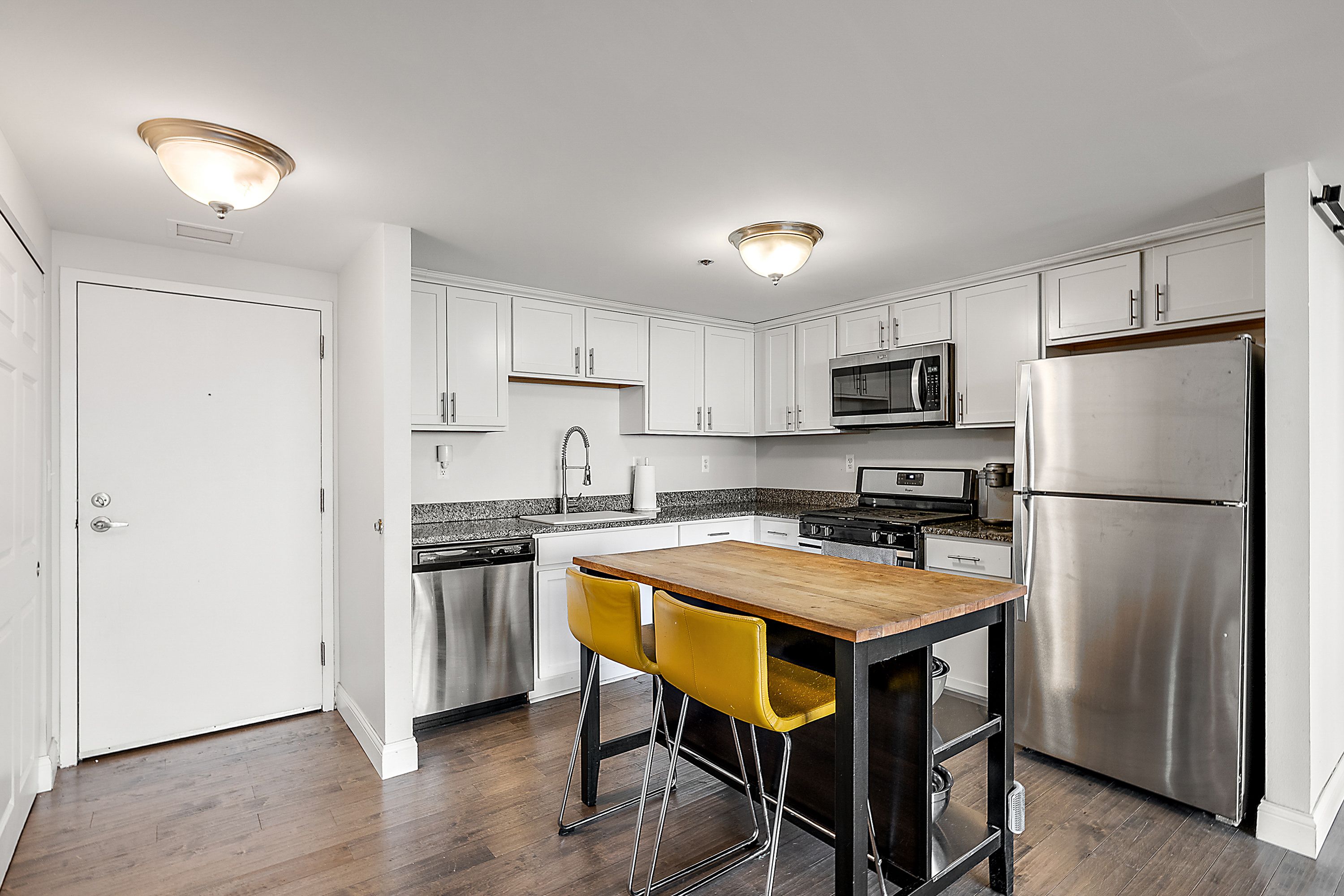 250 E Harbortown  Unit: 1507