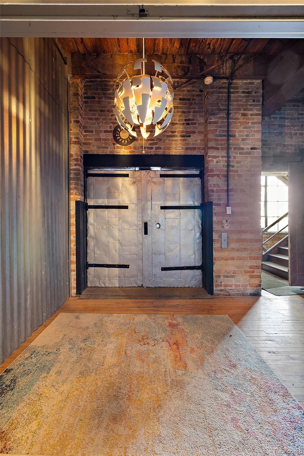 1535 6TH Street Unit: 6