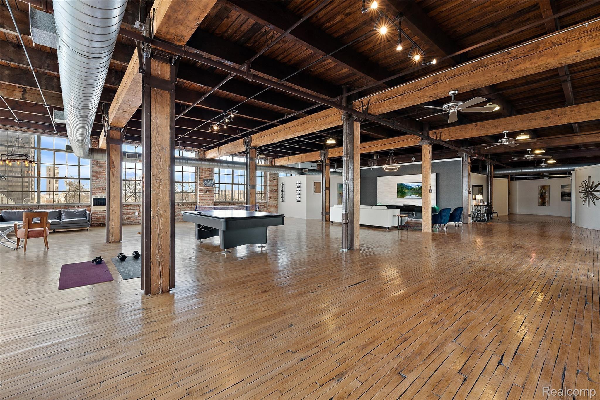 1535 6TH Street Unit: 6