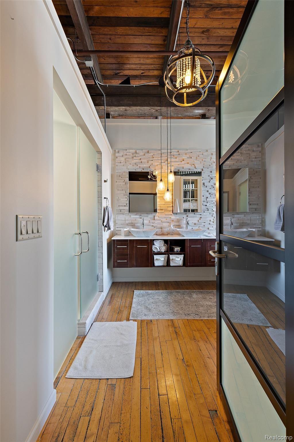 1535 6TH Street Unit: 6
