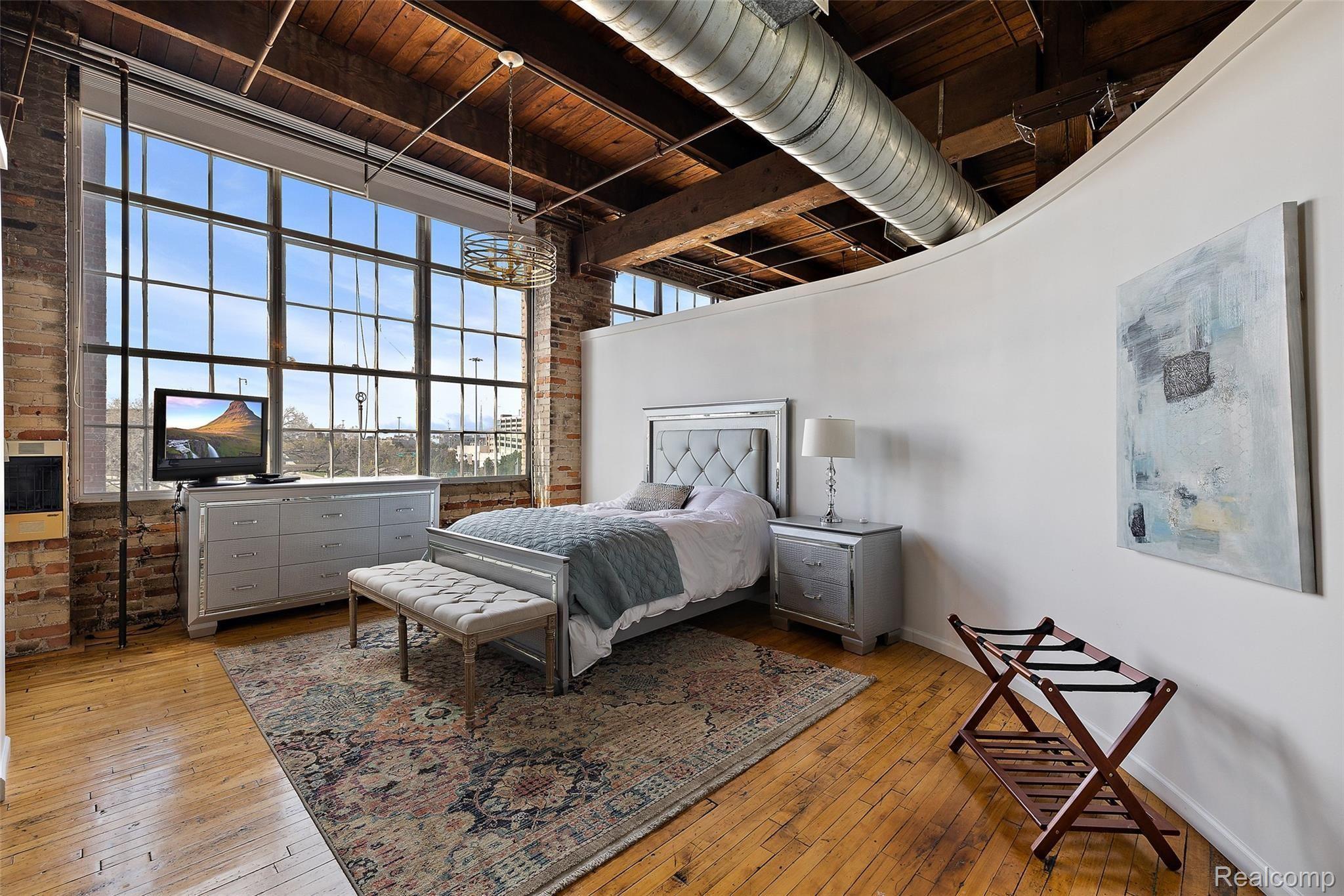 1535 6TH Street Unit: 6
