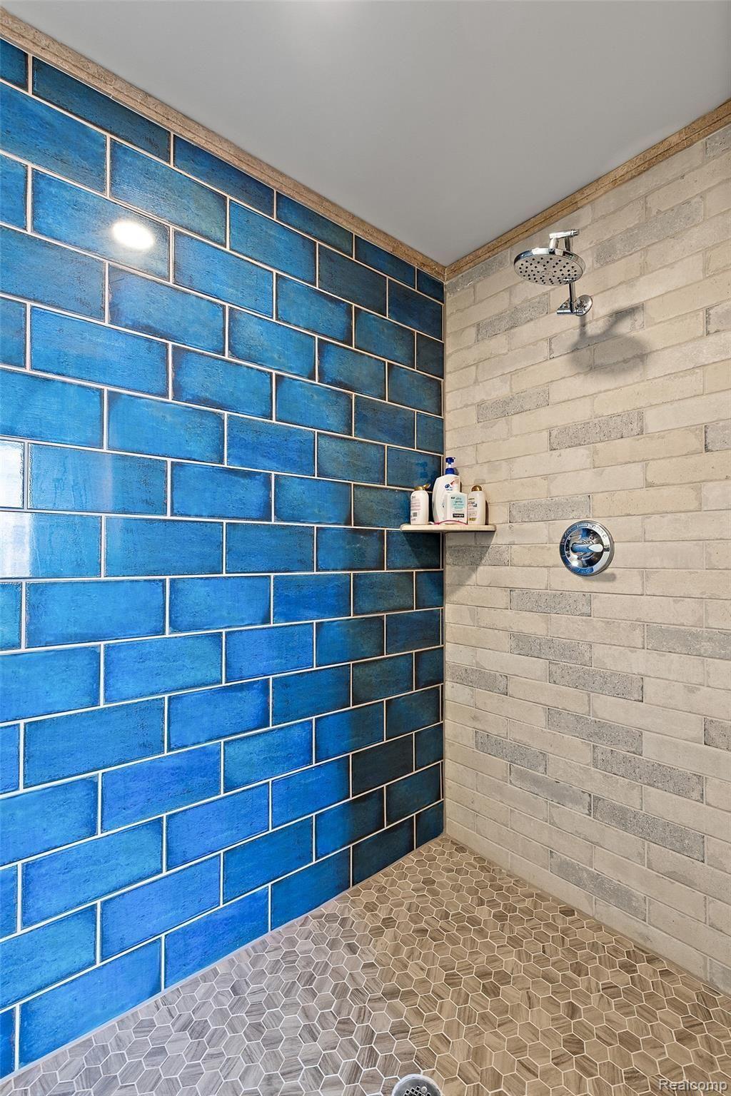 1535 6TH Street Unit: 6