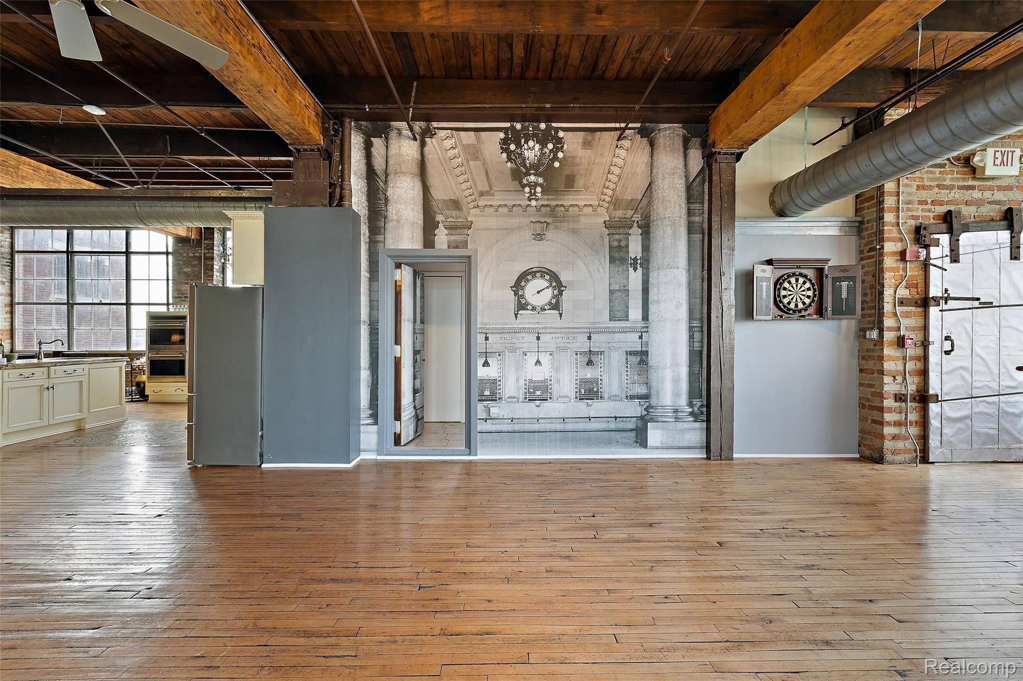 1535 6TH Street Unit: 6