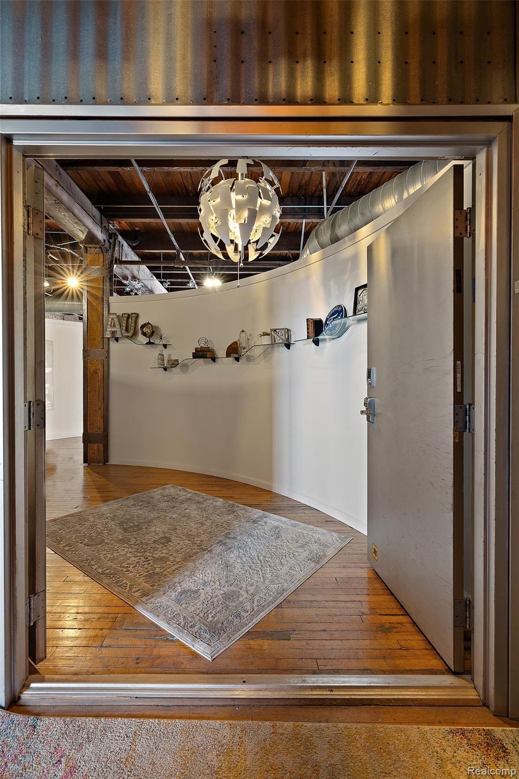 1535 6TH Street Unit: 6