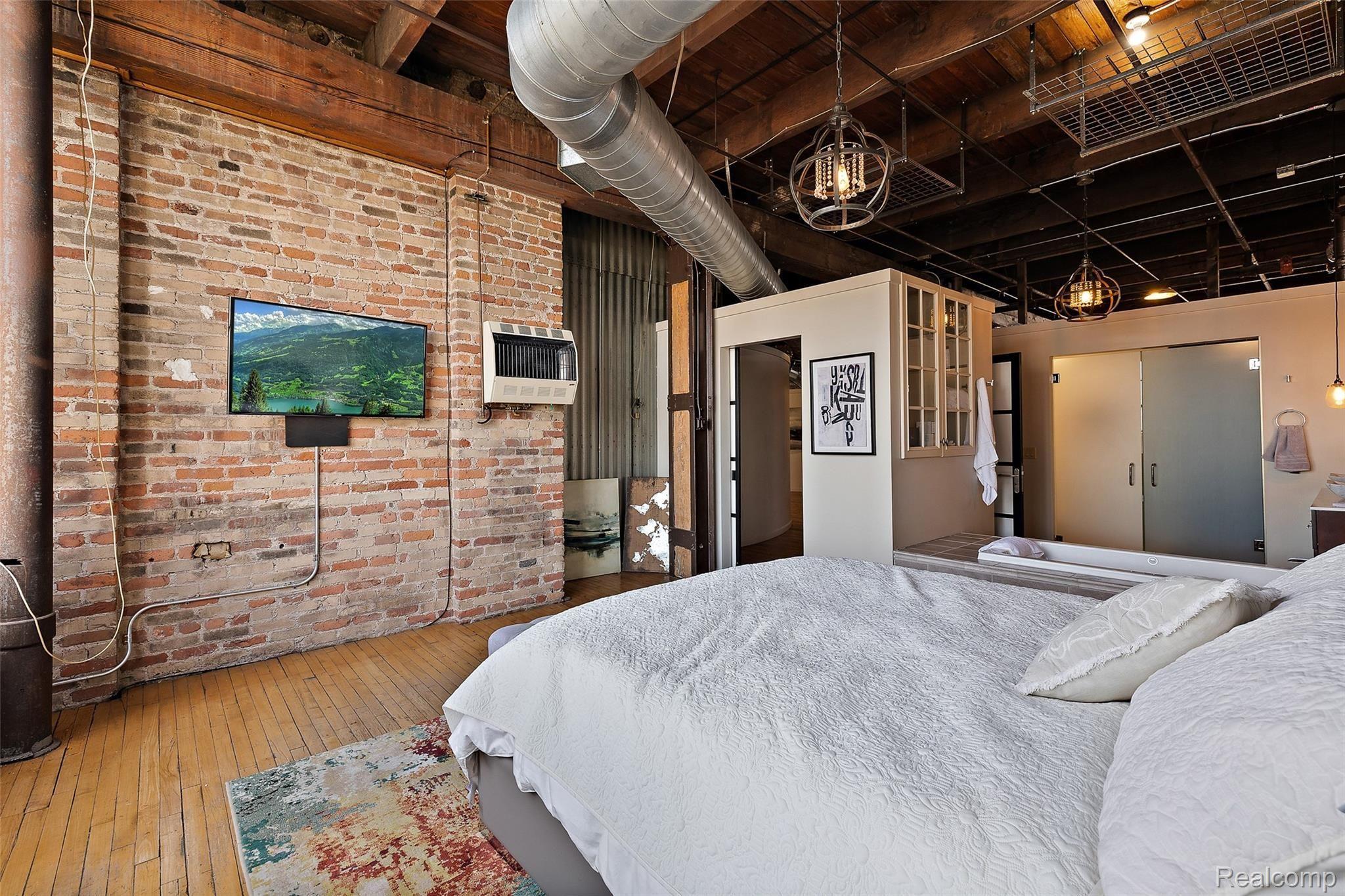 1535 6TH Street Unit: 6