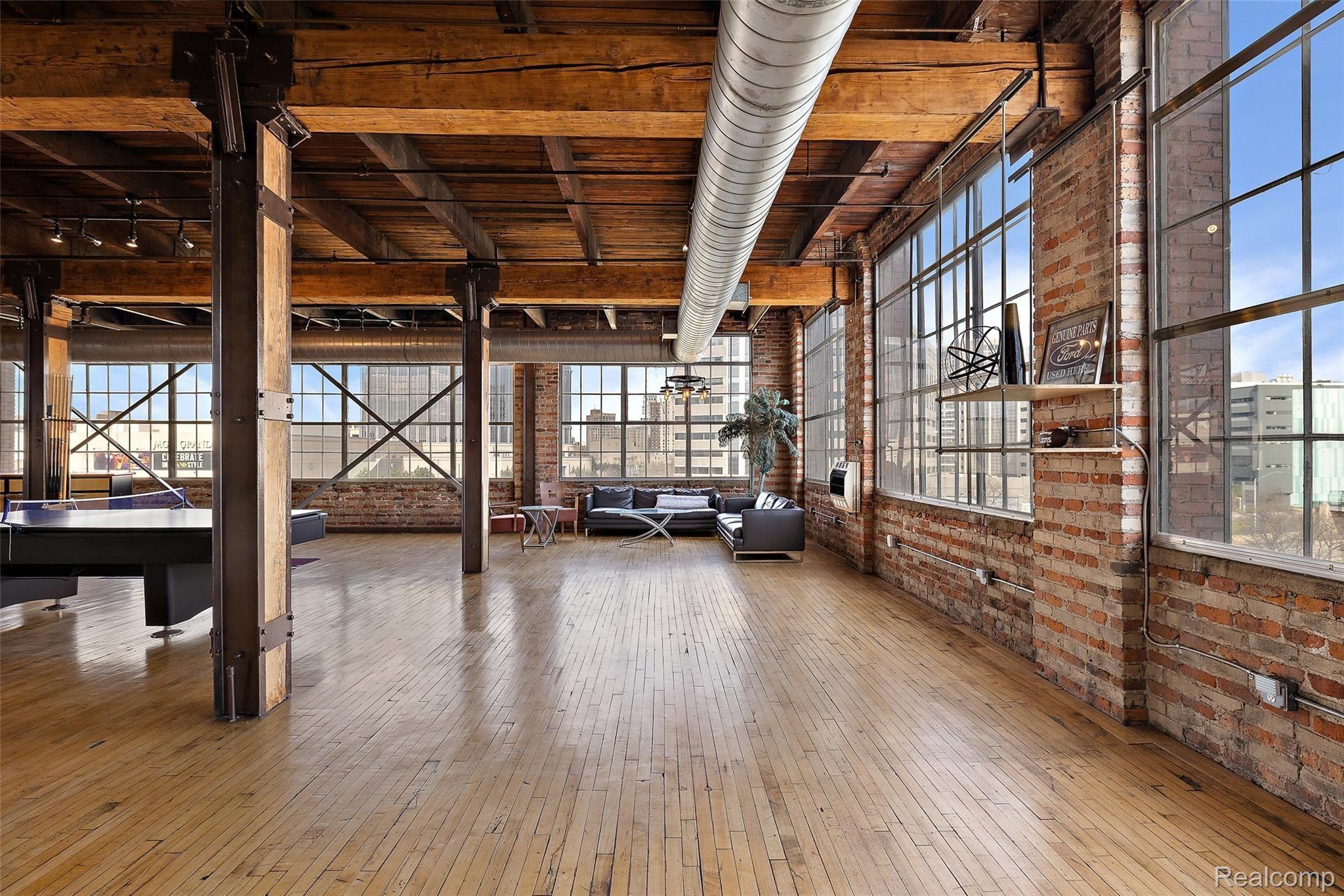 1535 6TH Street Unit: 6