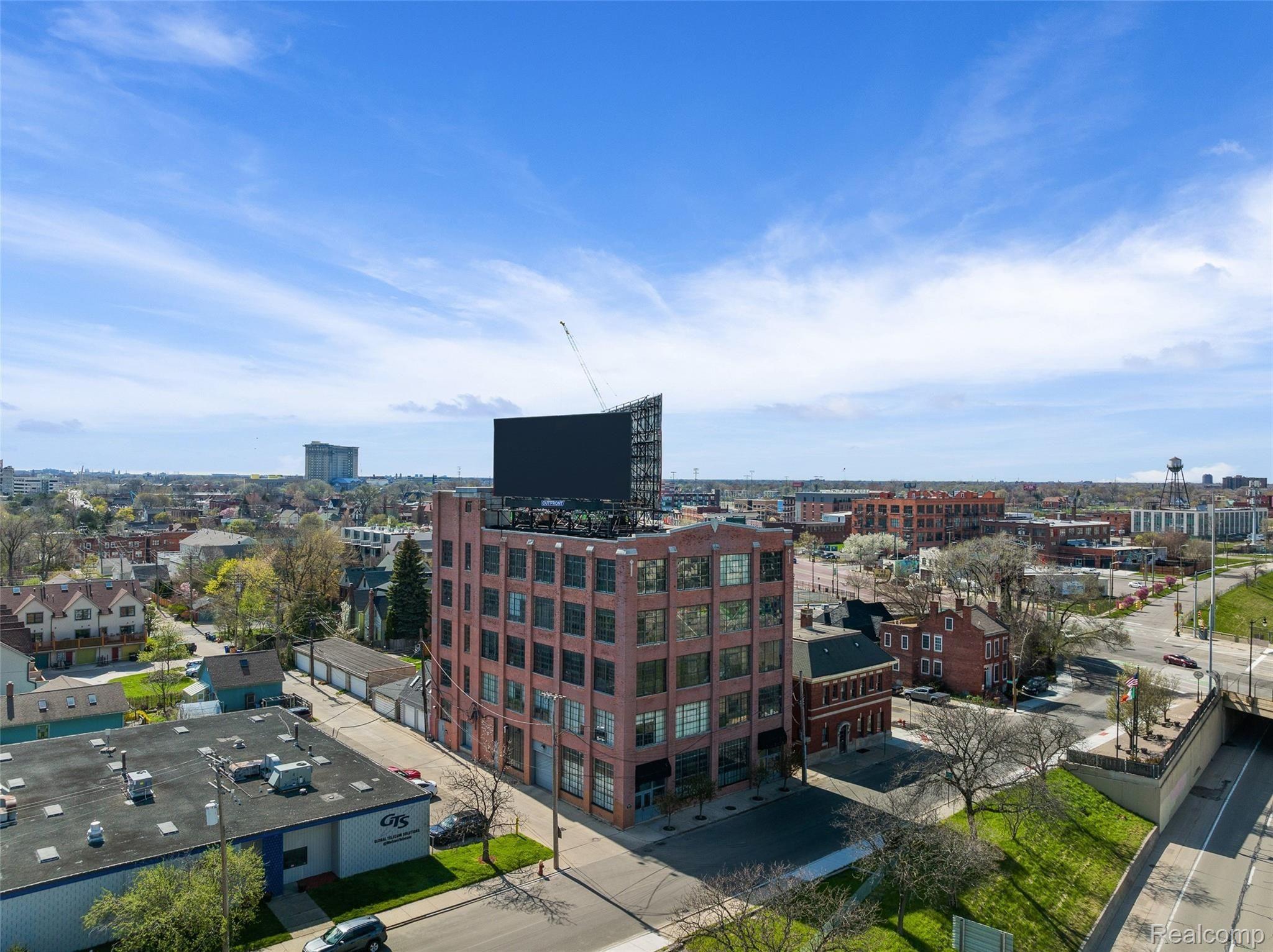 1535 6TH Street Unit: 6