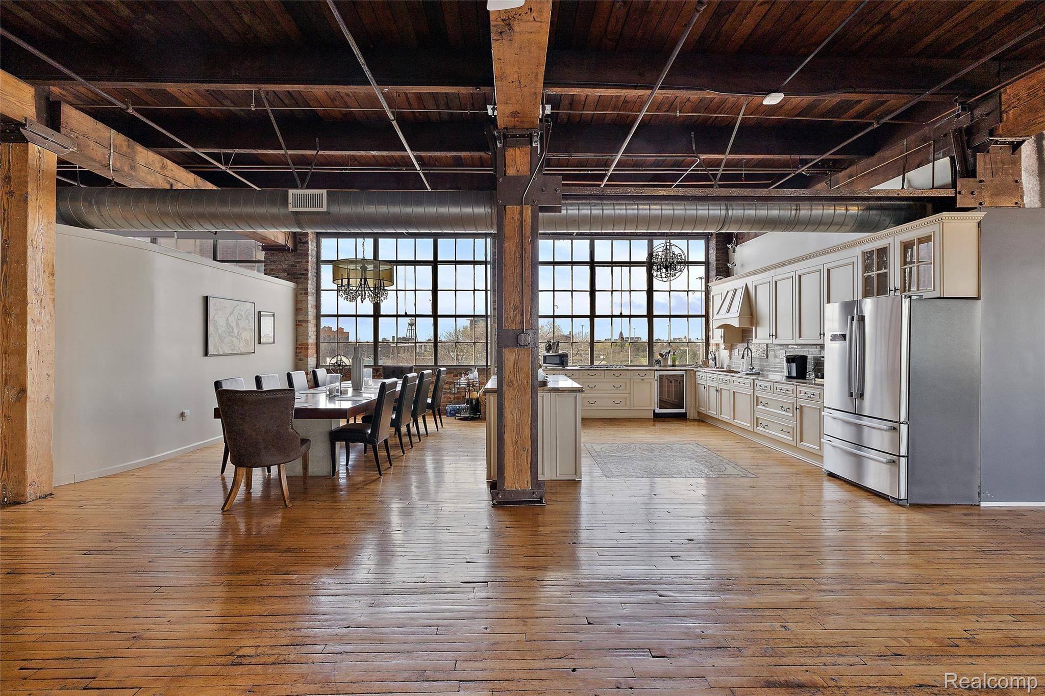 1535 6TH Street Unit: 6