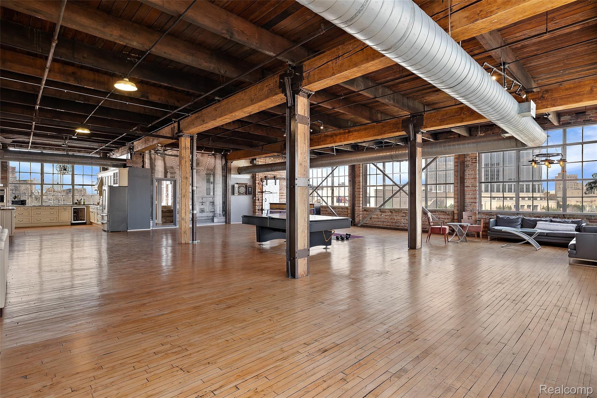 1535 6TH Street Unit: 6