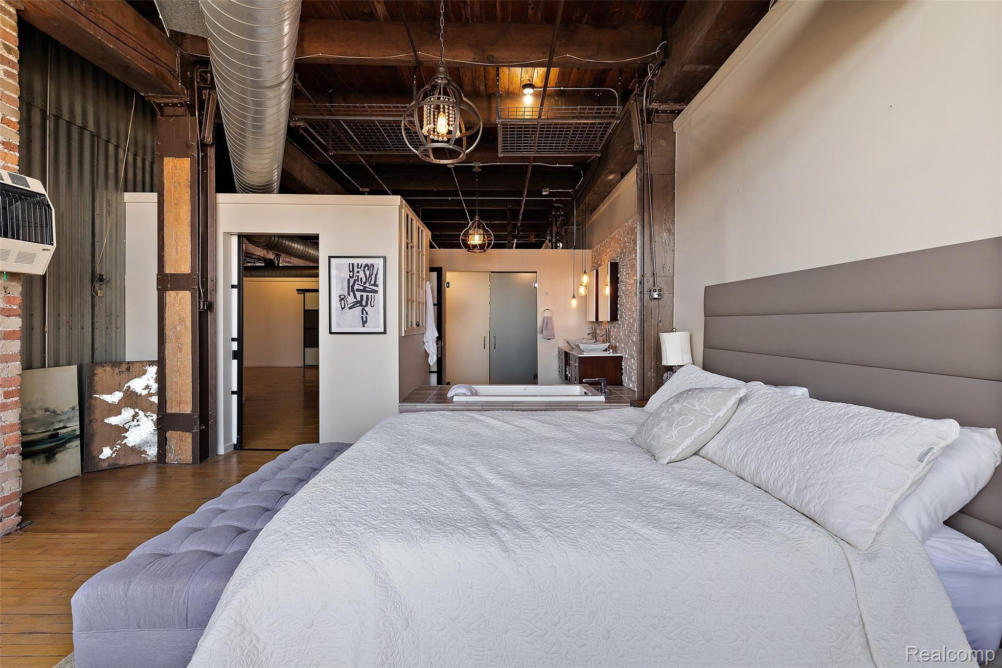 1535 6TH Street Unit: 6