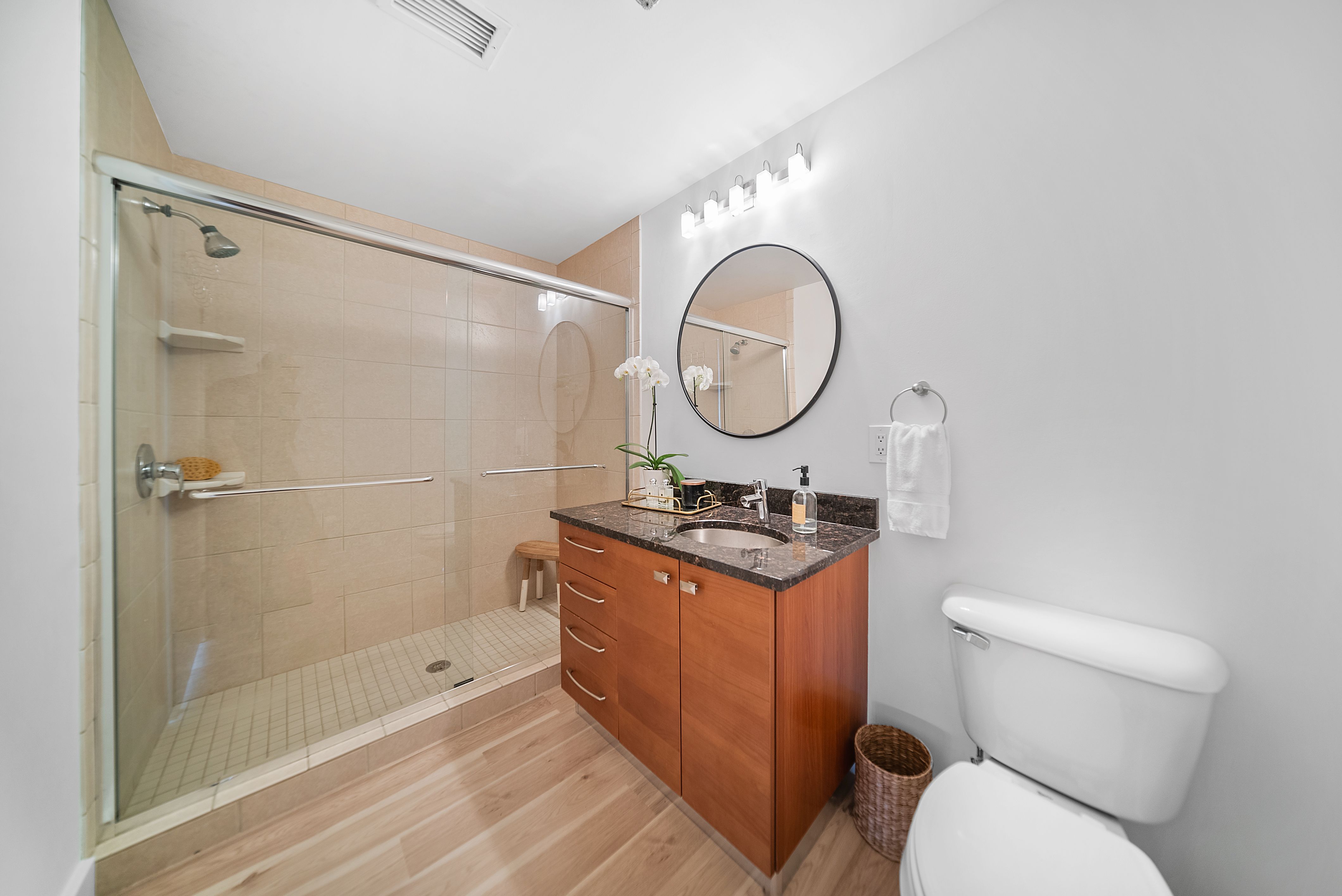 432 S WASHINGTON Avenue Unit: 1602