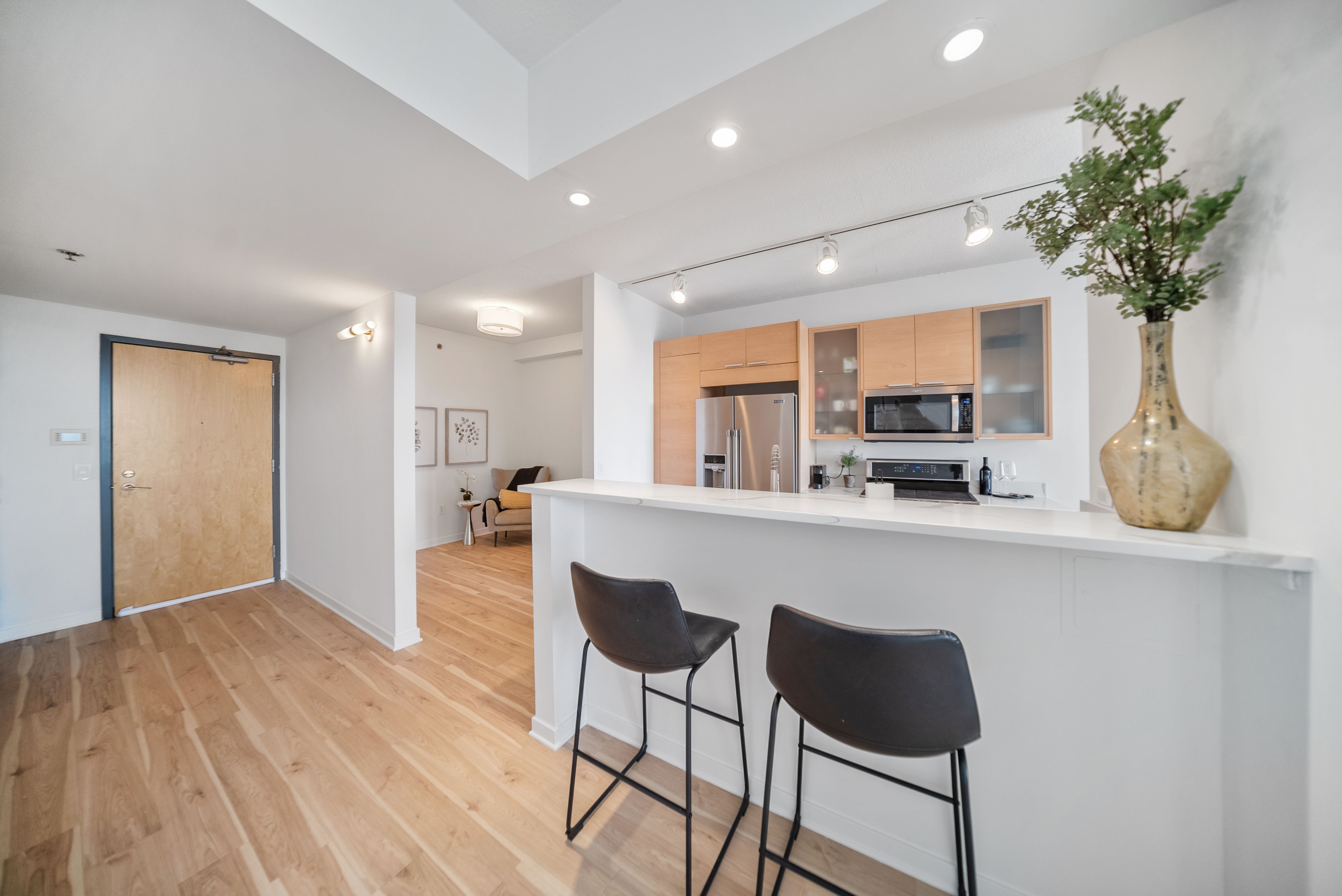 432 S WASHINGTON Avenue Unit: 1602