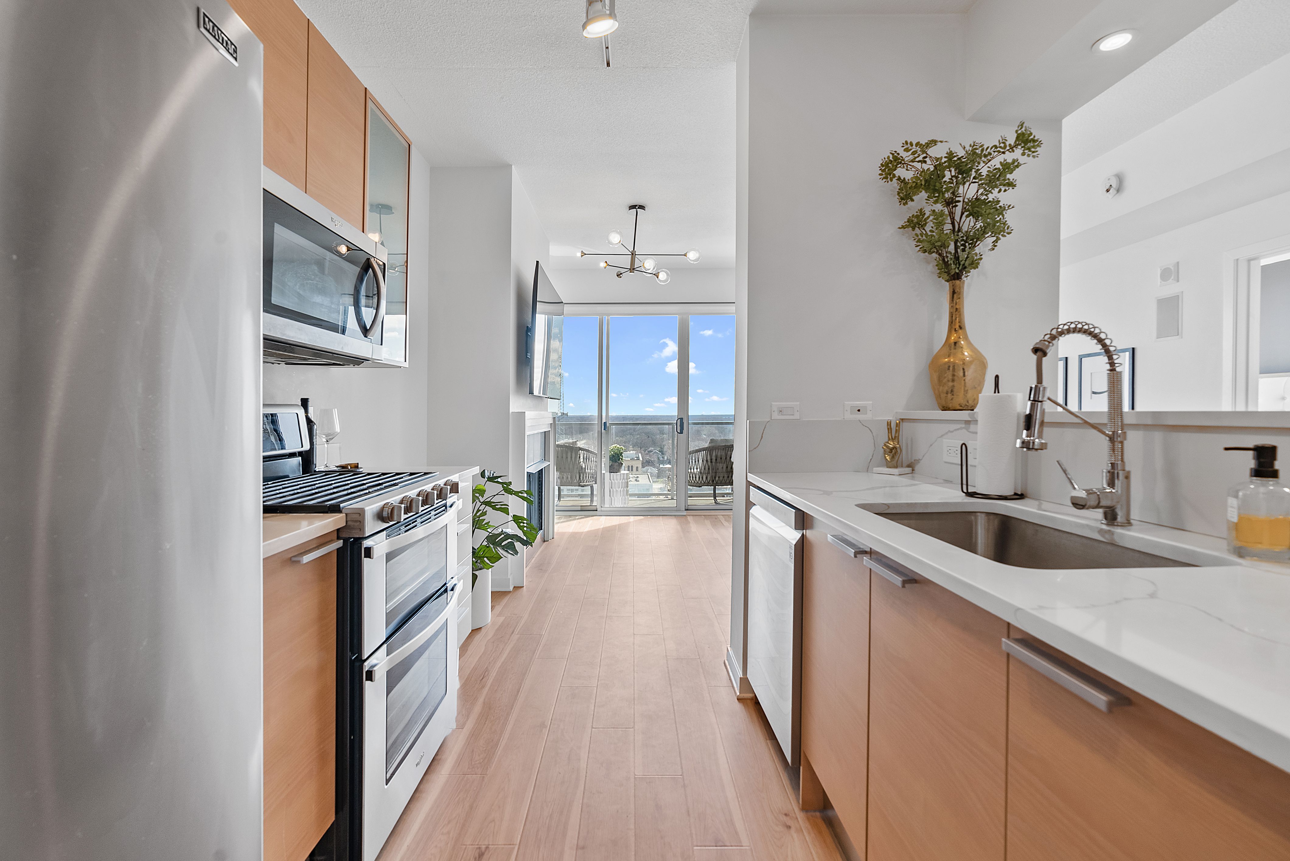 432 S WASHINGTON Avenue Unit: 1602