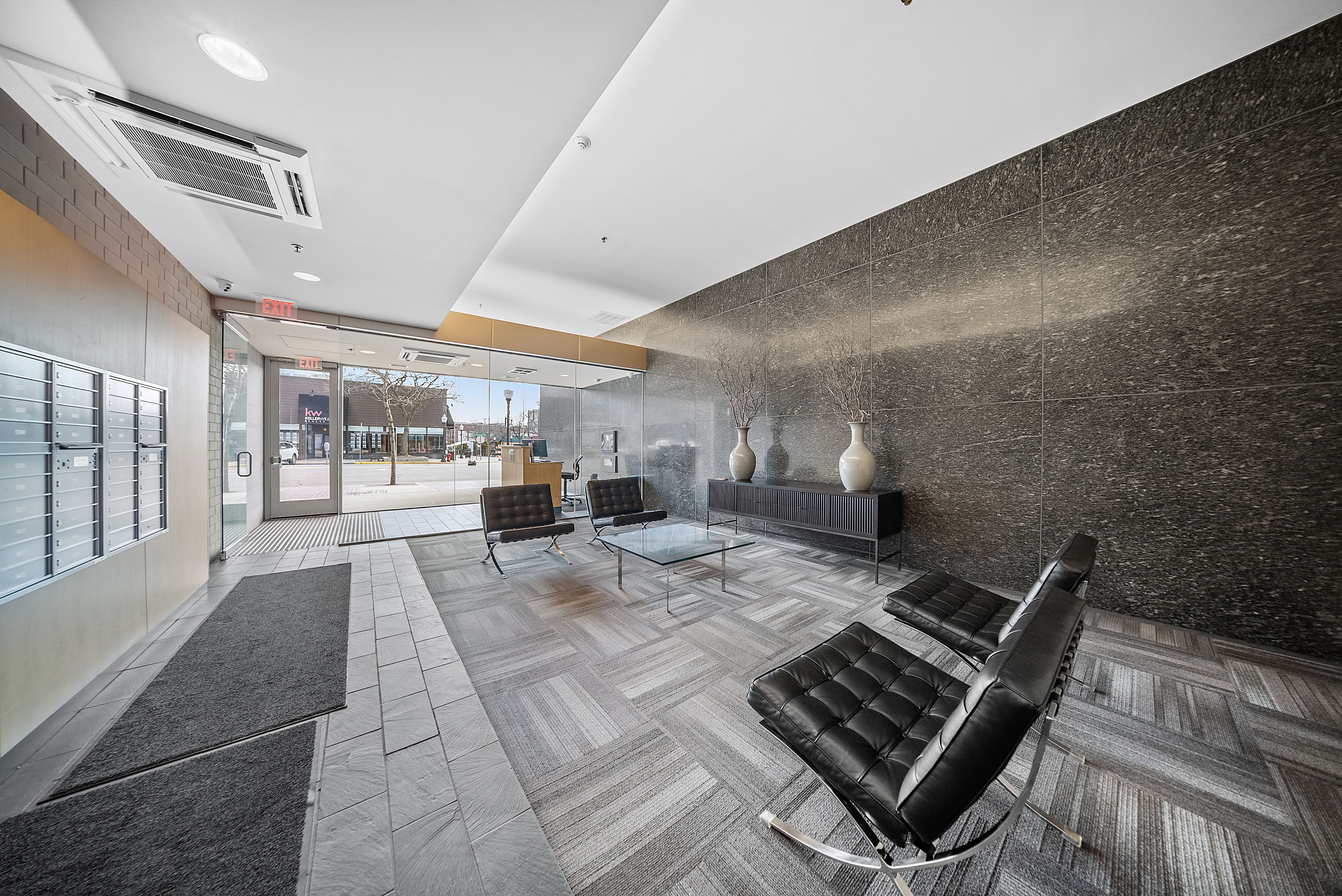 432 S WASHINGTON Avenue Unit: 1602