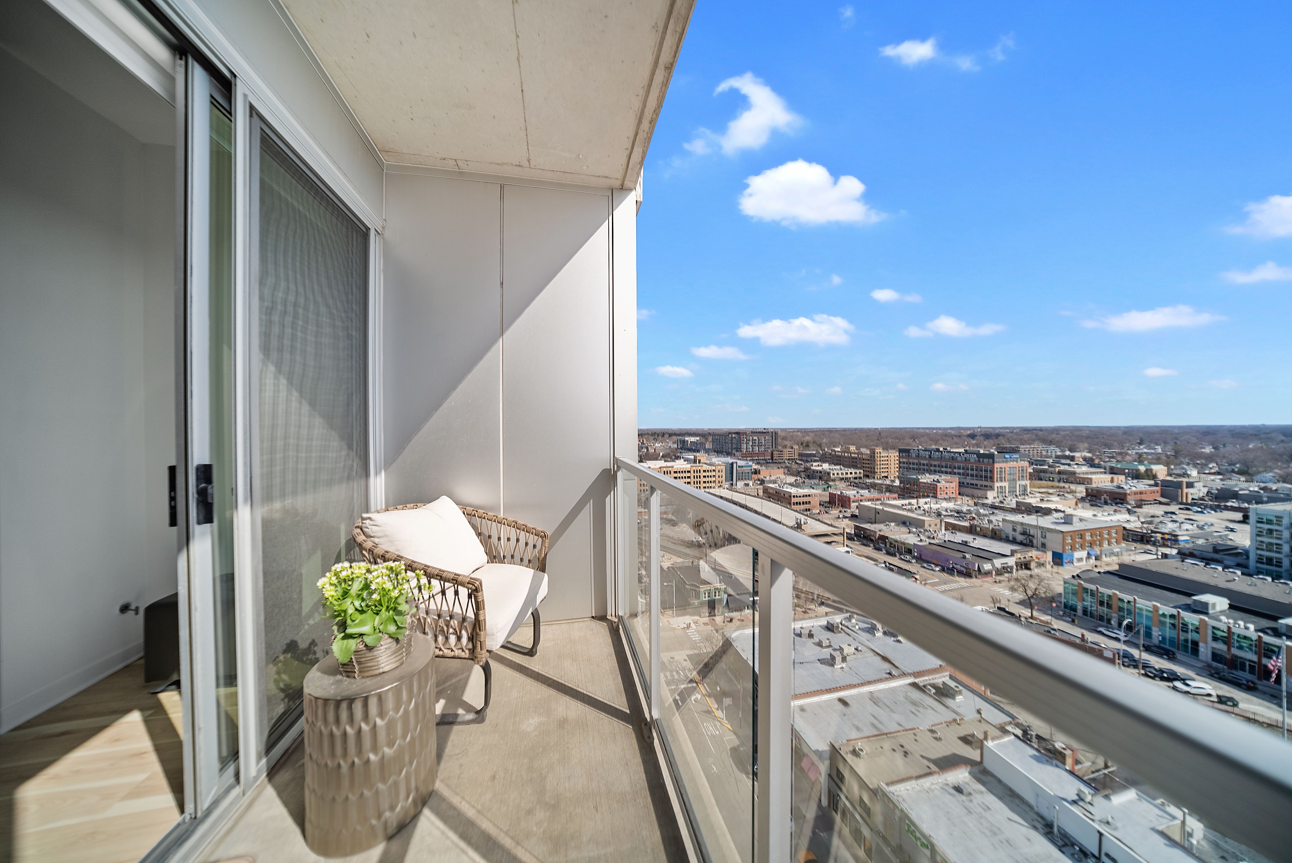 432 S WASHINGTON Avenue Unit: 1602