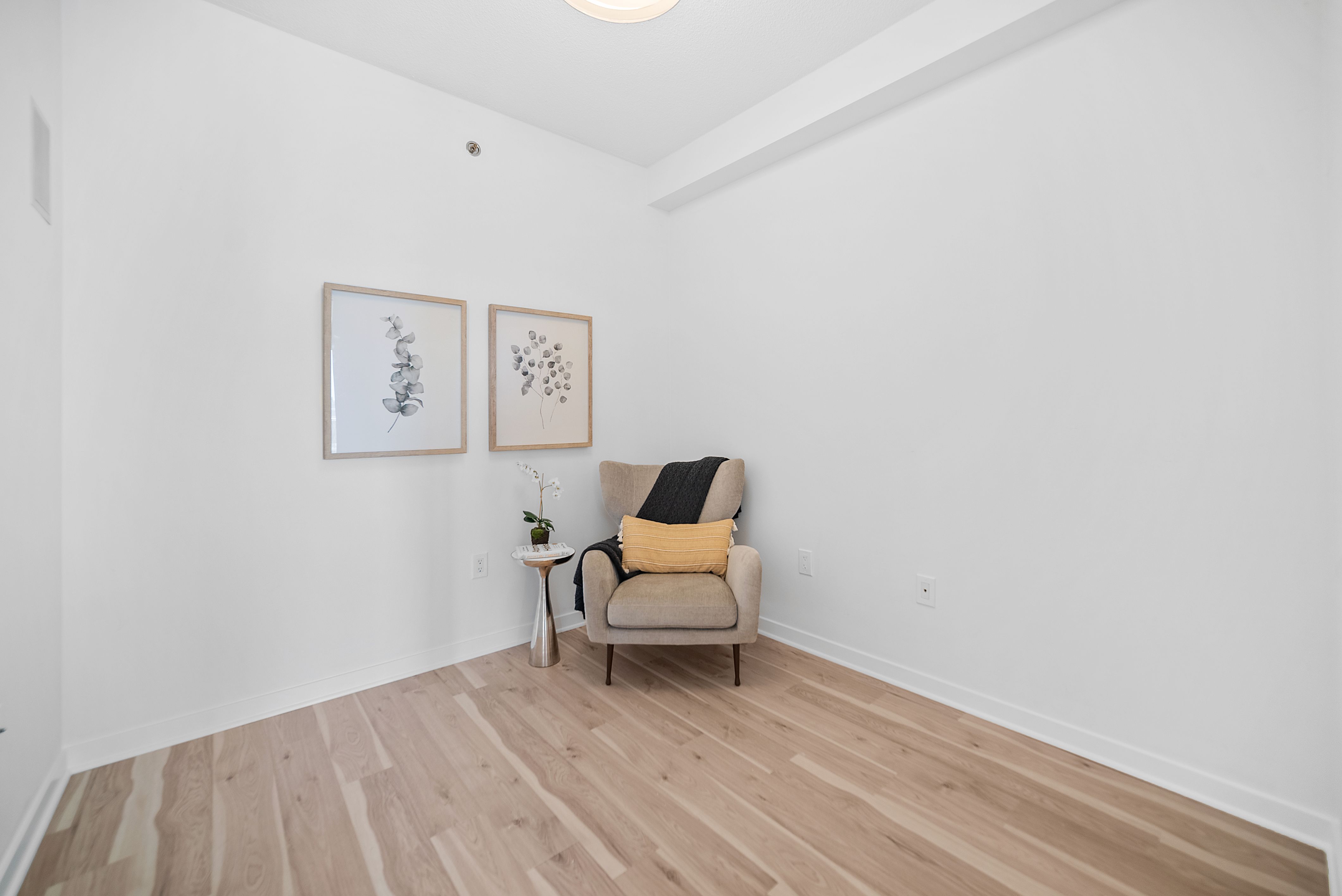 432 S WASHINGTON Avenue Unit: 1602