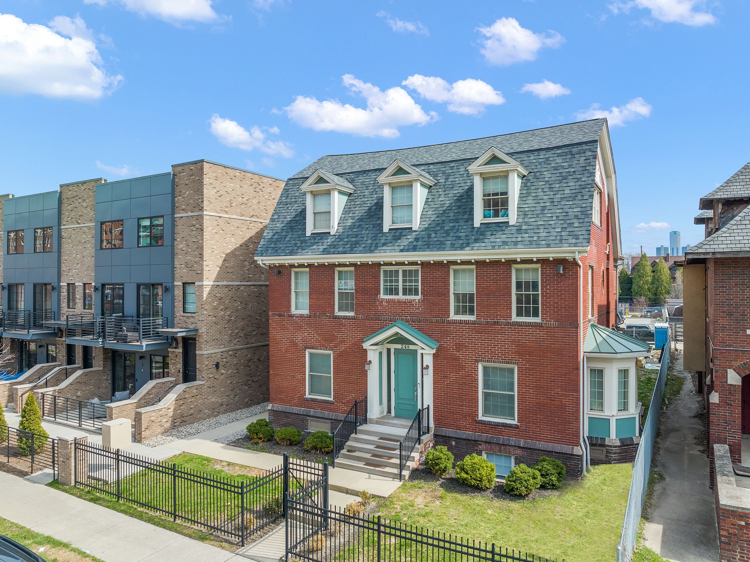 248 MACK Avenue Unit: 3