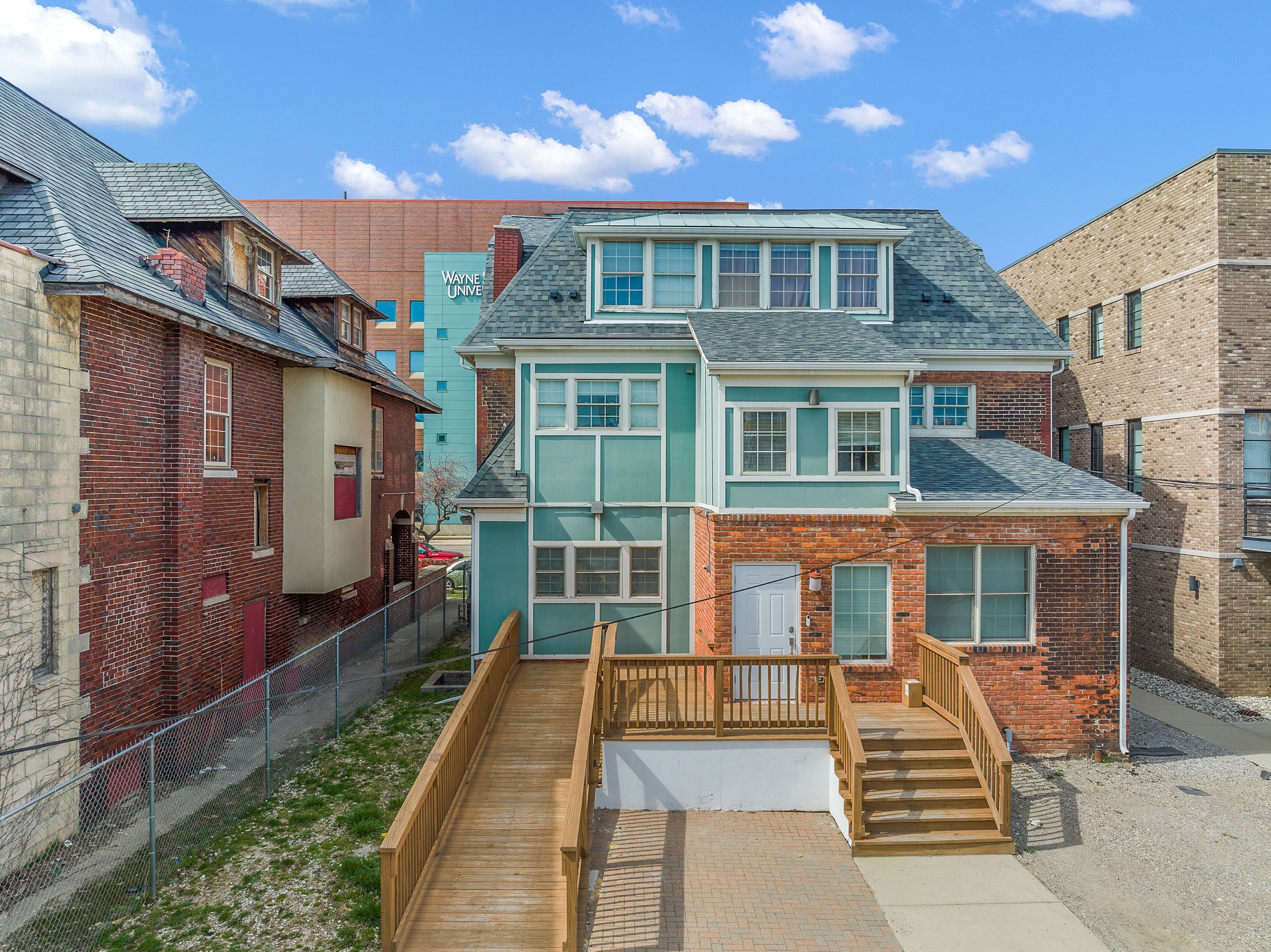 248 MACK Avenue Unit: 3