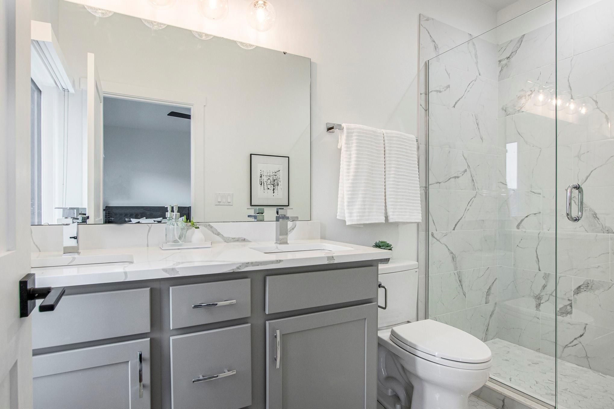 2037 11TH Street Unit: 3