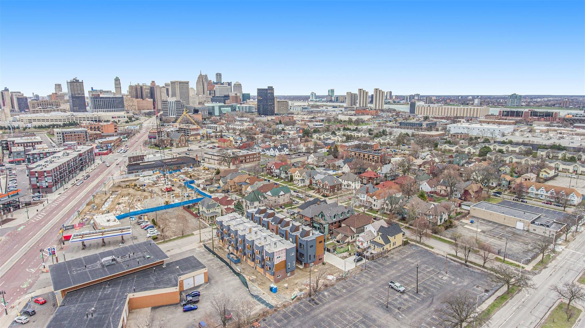 2037 11TH Street Unit: 3