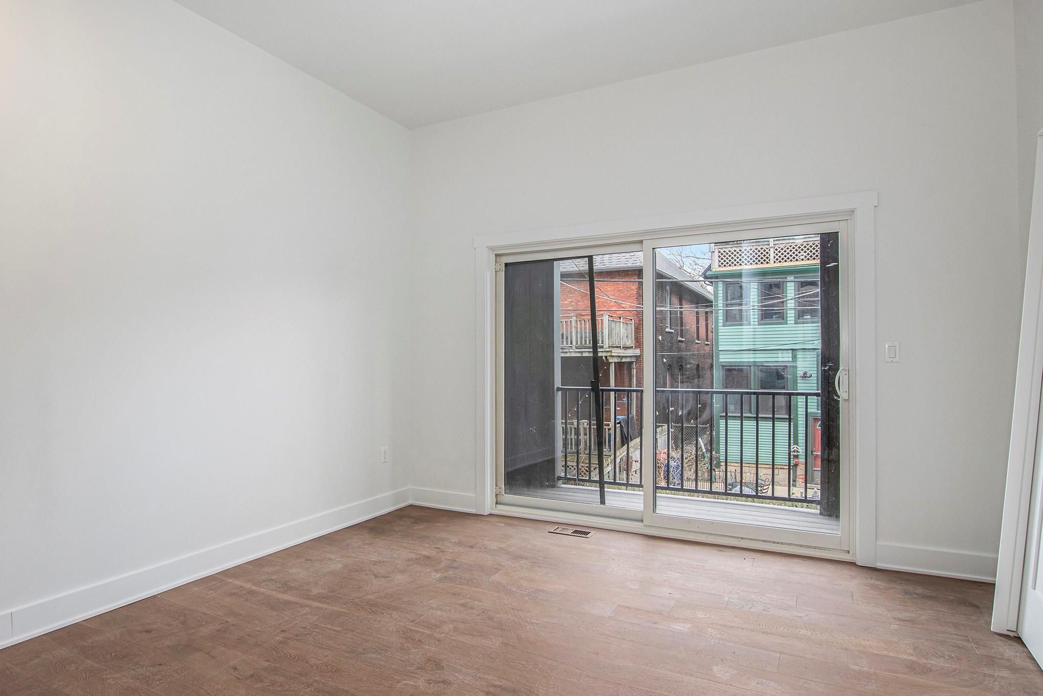 2037 11TH Street Unit: 3