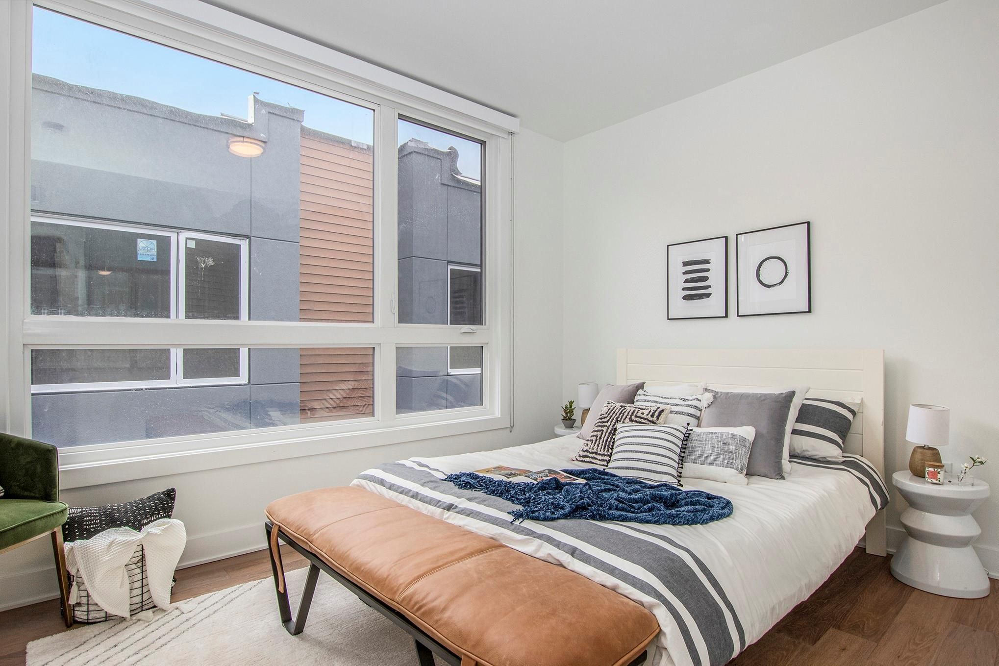 2037 11TH Street Unit: 3