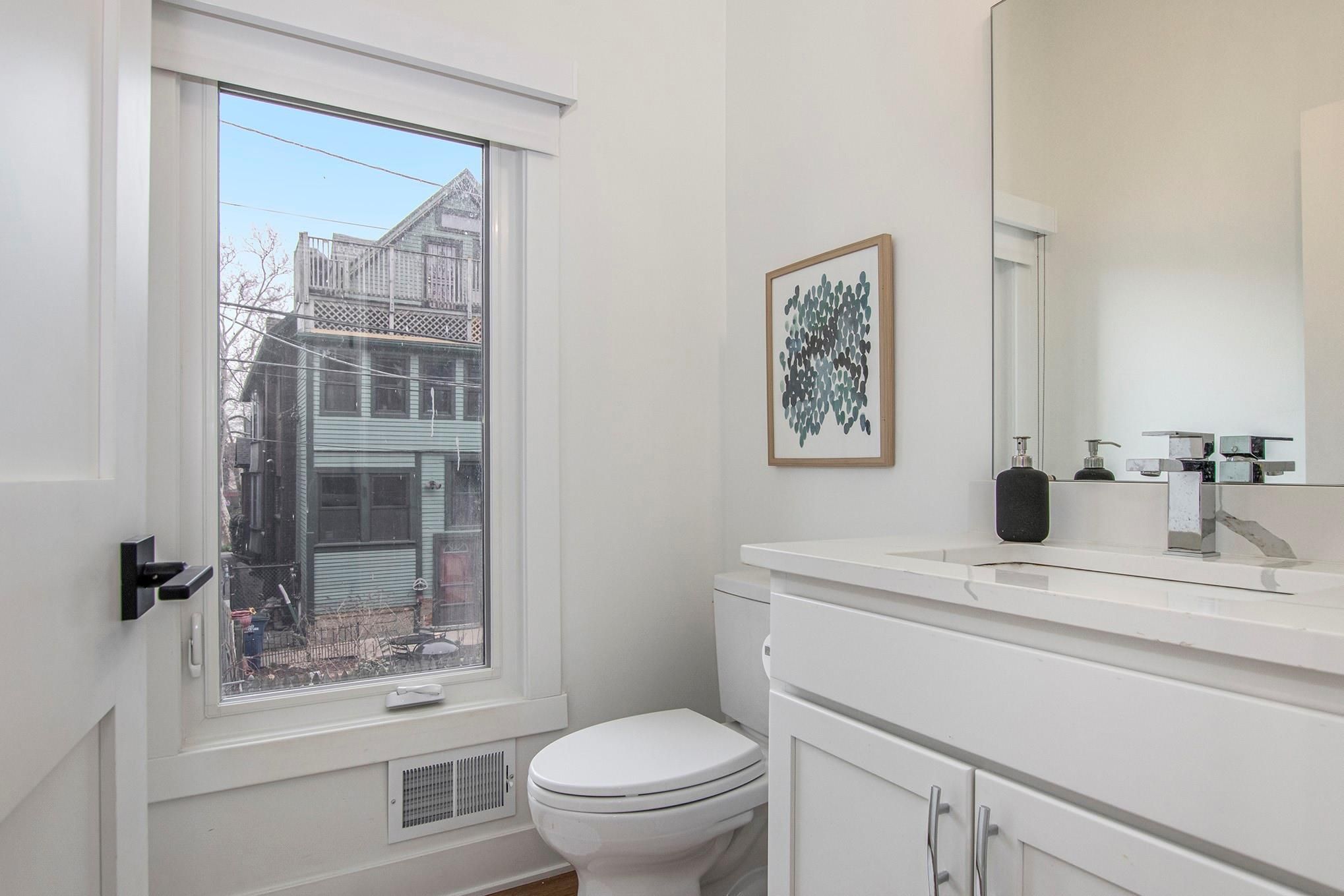 2037 11TH Street Unit: 3