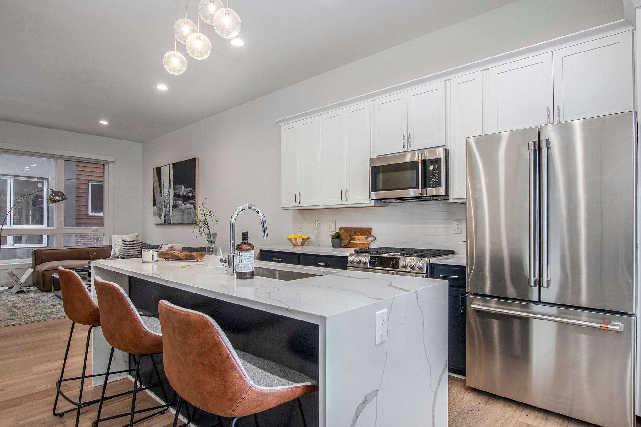 2037 11TH Street Unit: 3