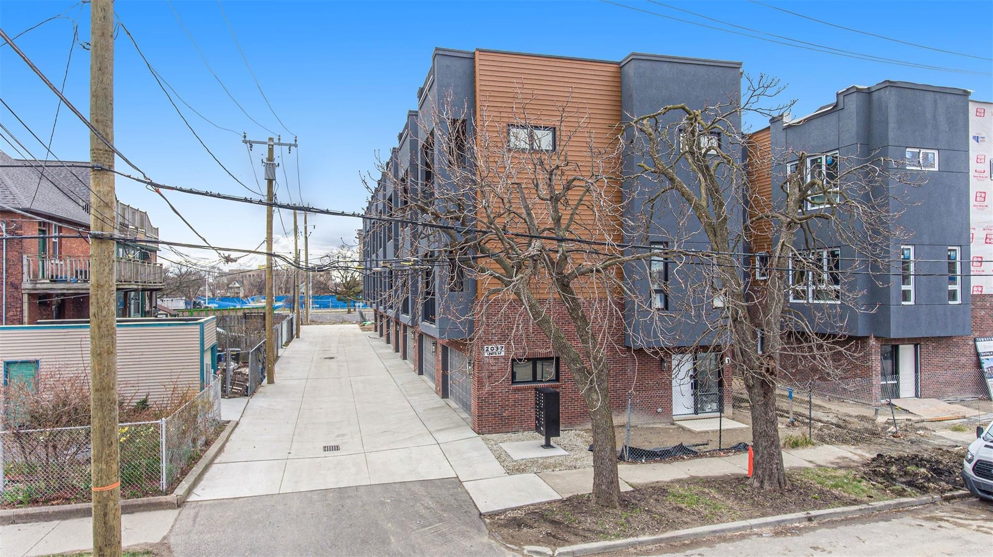 2037 11TH Street Unit: 3