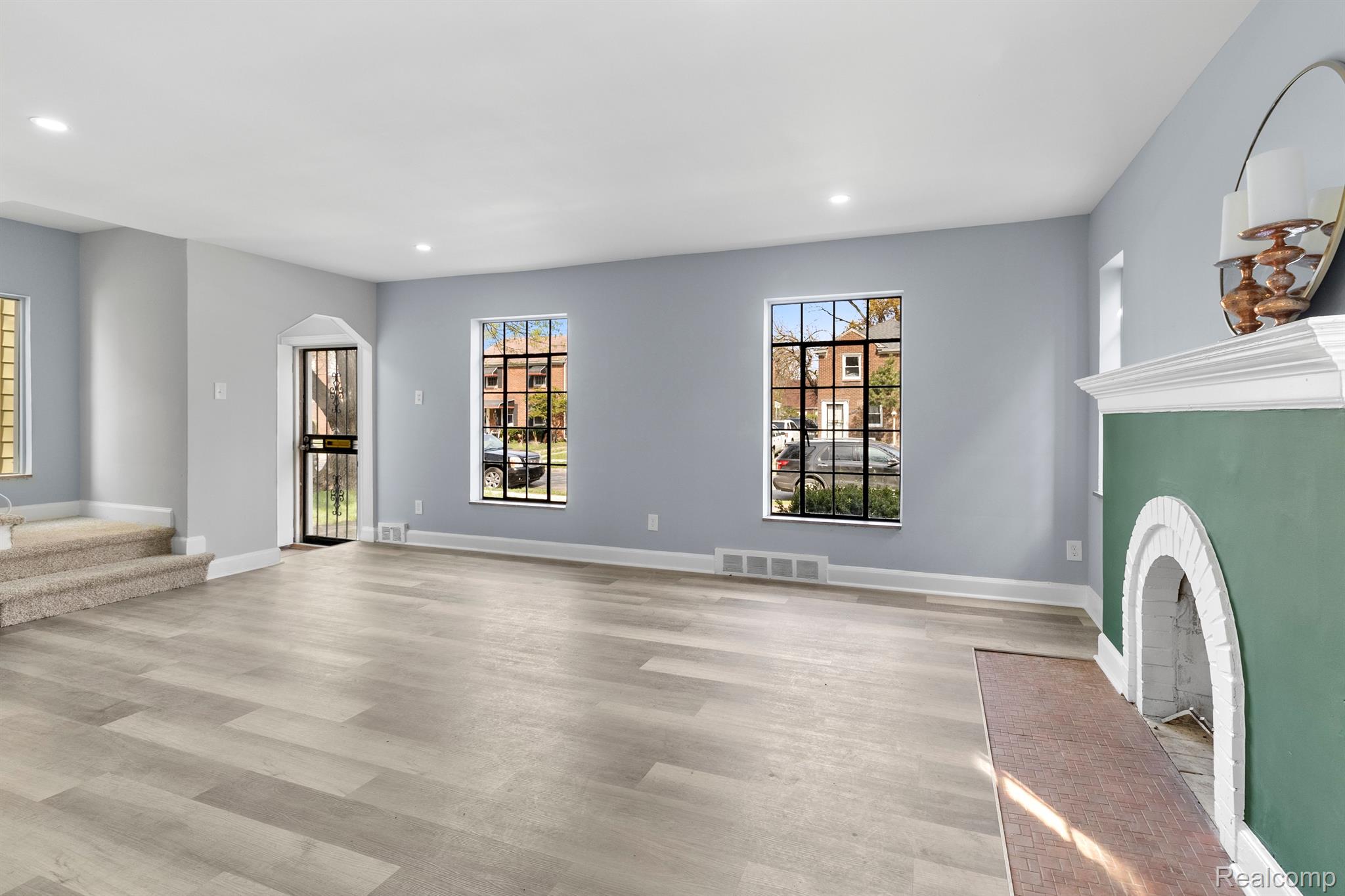 16845 STANSBURY Street