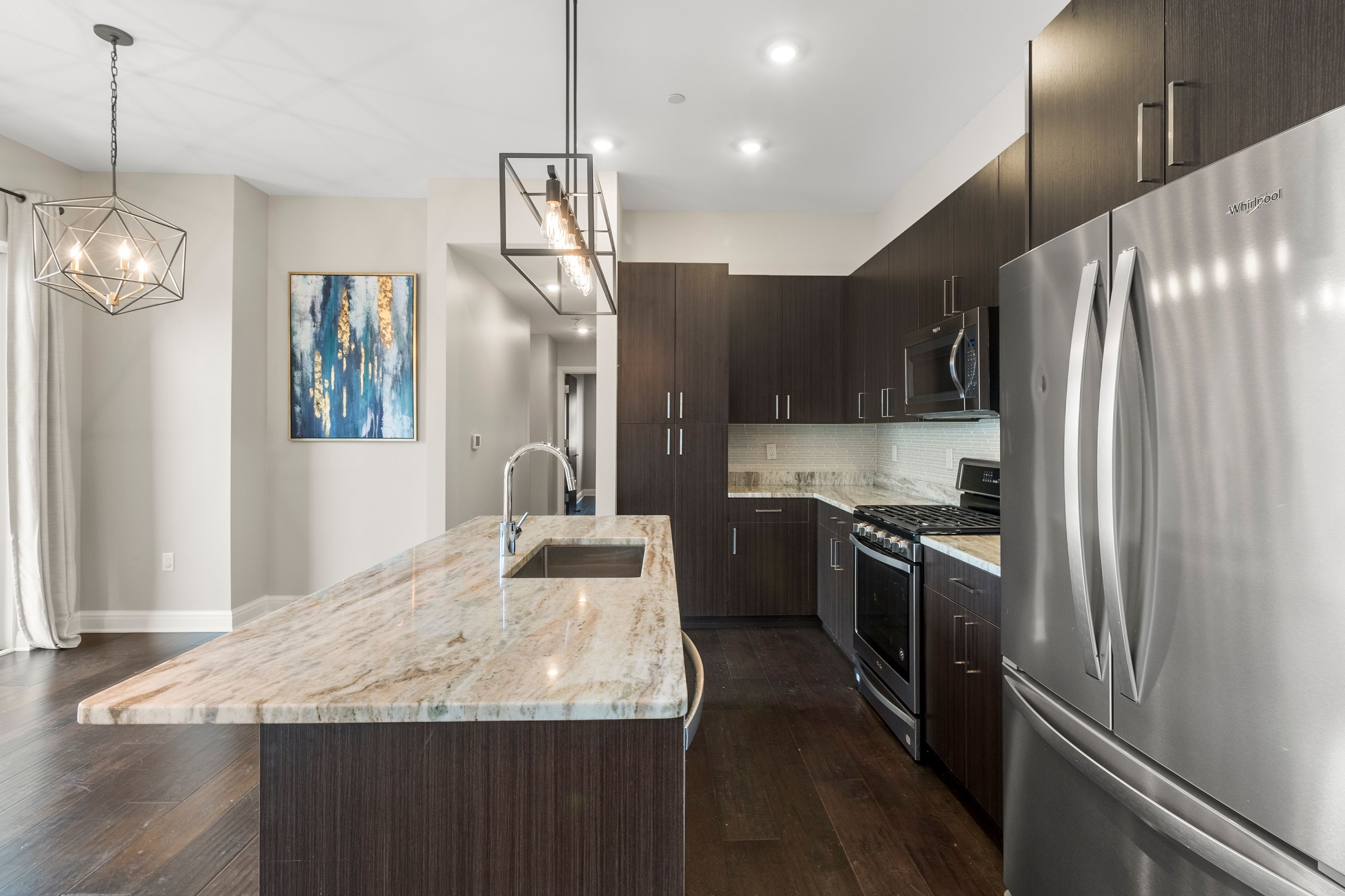 438 SELDEN Street Unit: 304