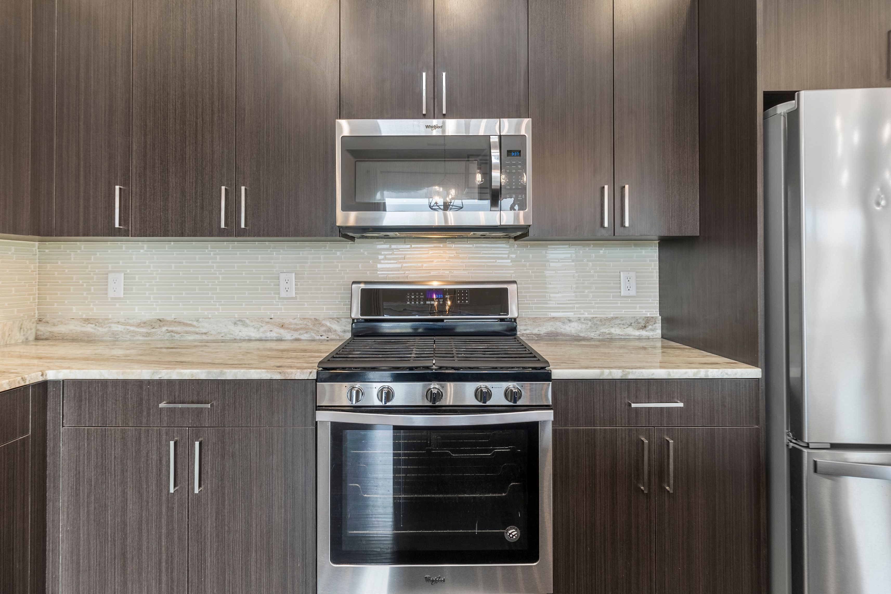 438 SELDEN Street Unit: 304