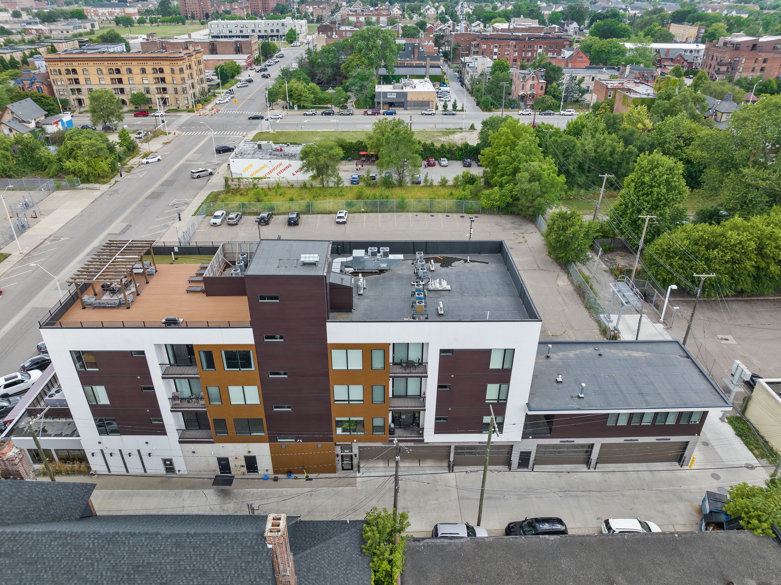 438 SELDEN Street Unit: 304