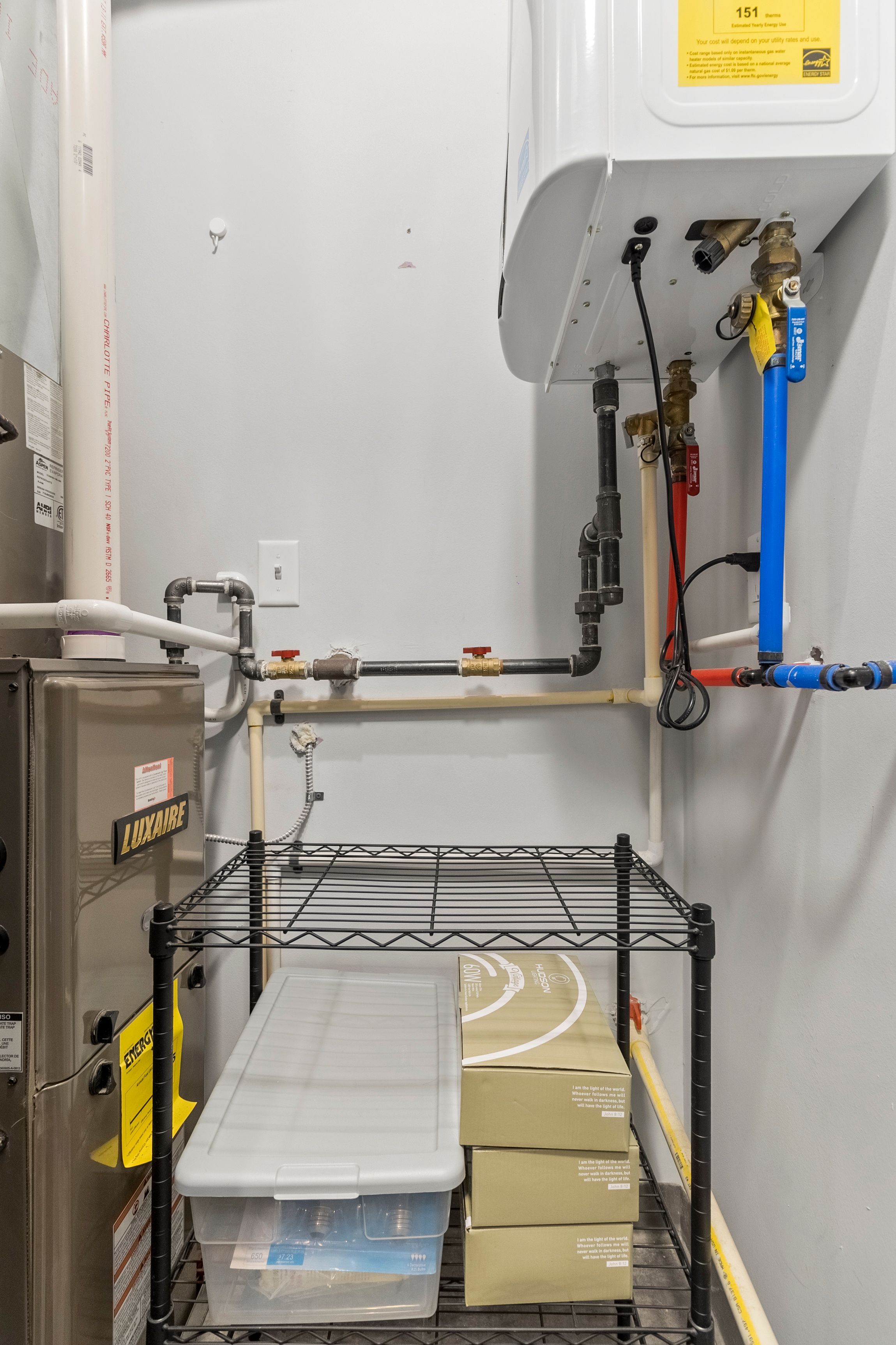 438 SELDEN Street Unit: 304