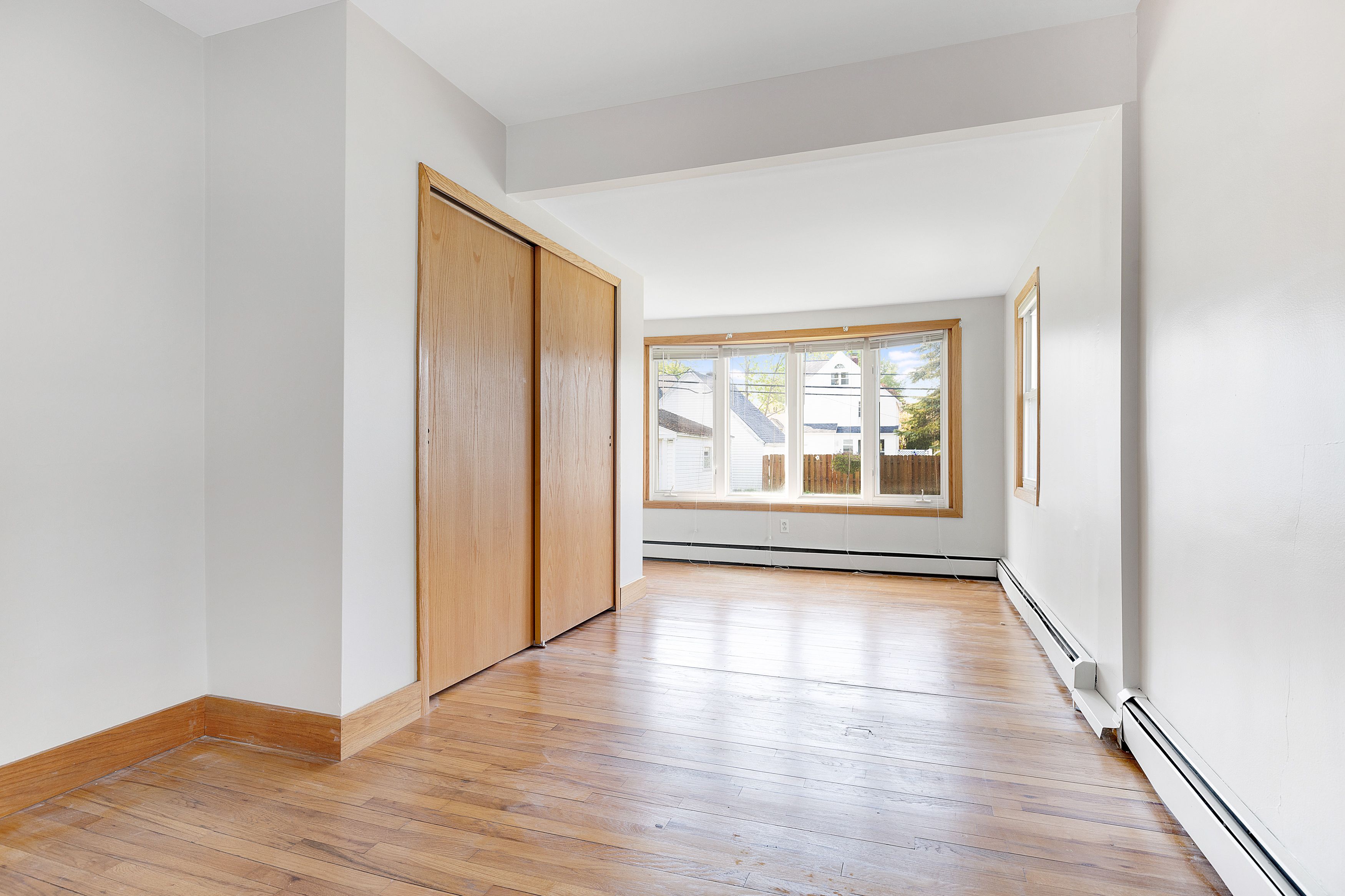 1719 W HOUSTONIA Avenue