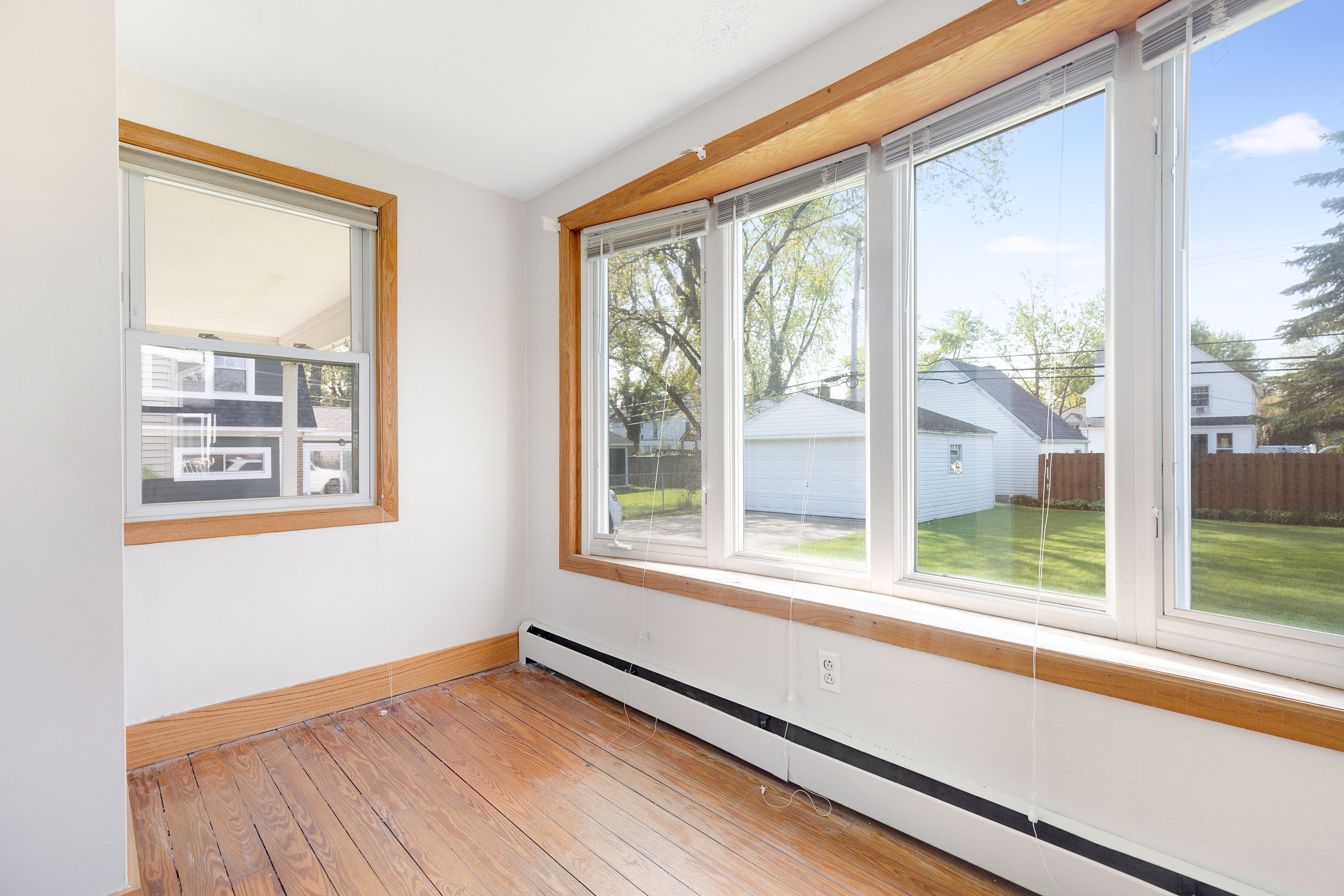 1719 W HOUSTONIA Avenue