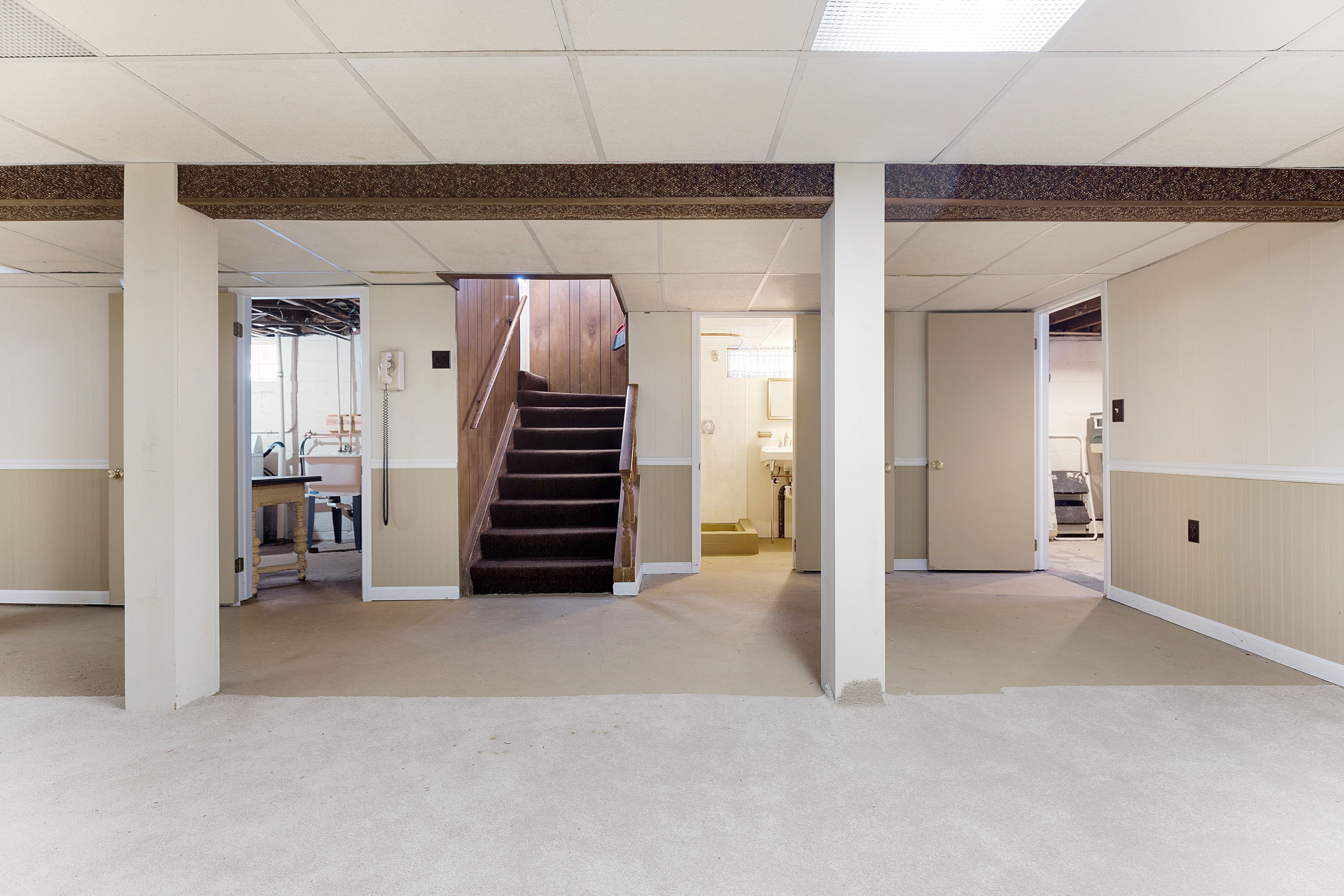 1719 W HOUSTONIA Avenue