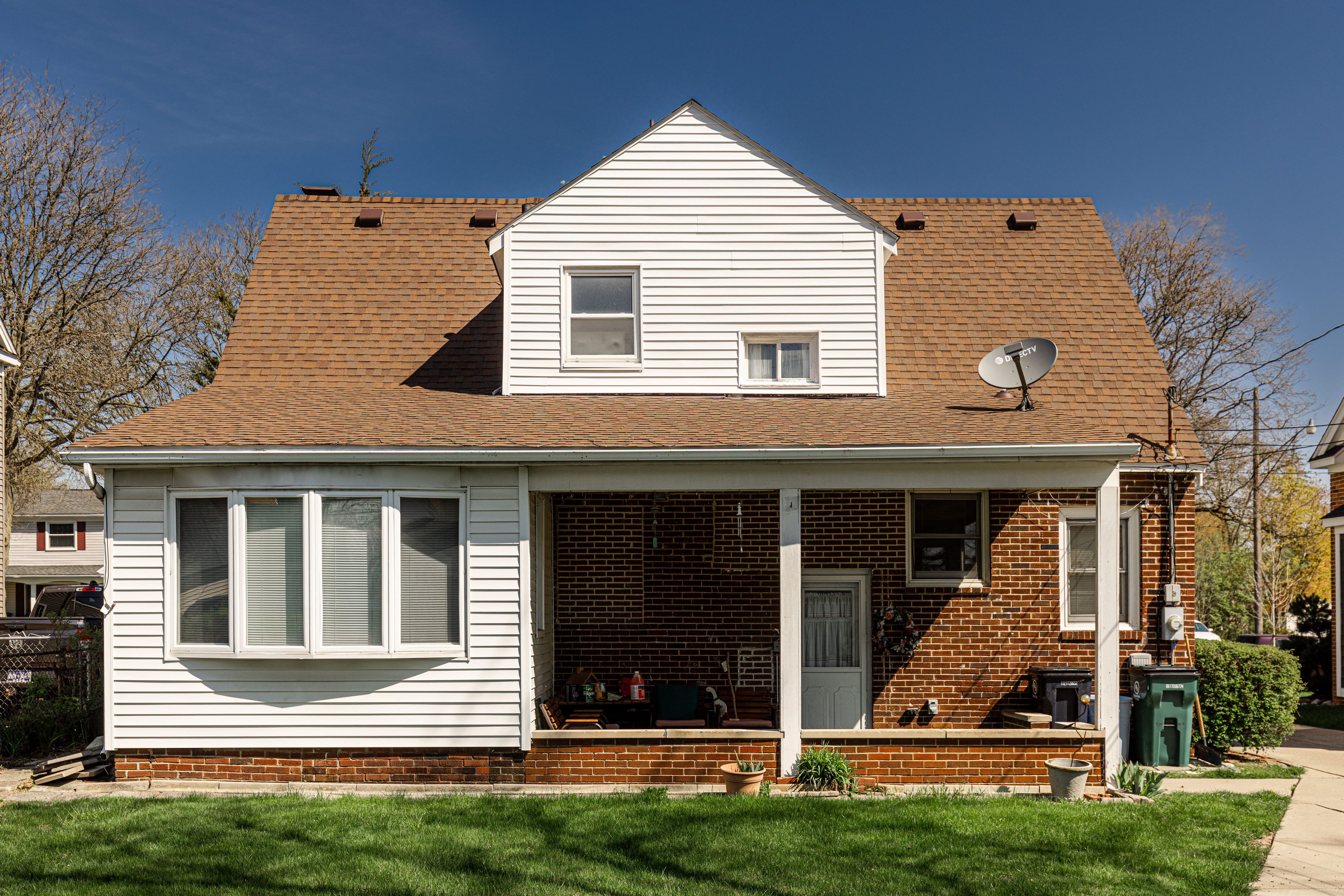 1719 W HOUSTONIA Avenue