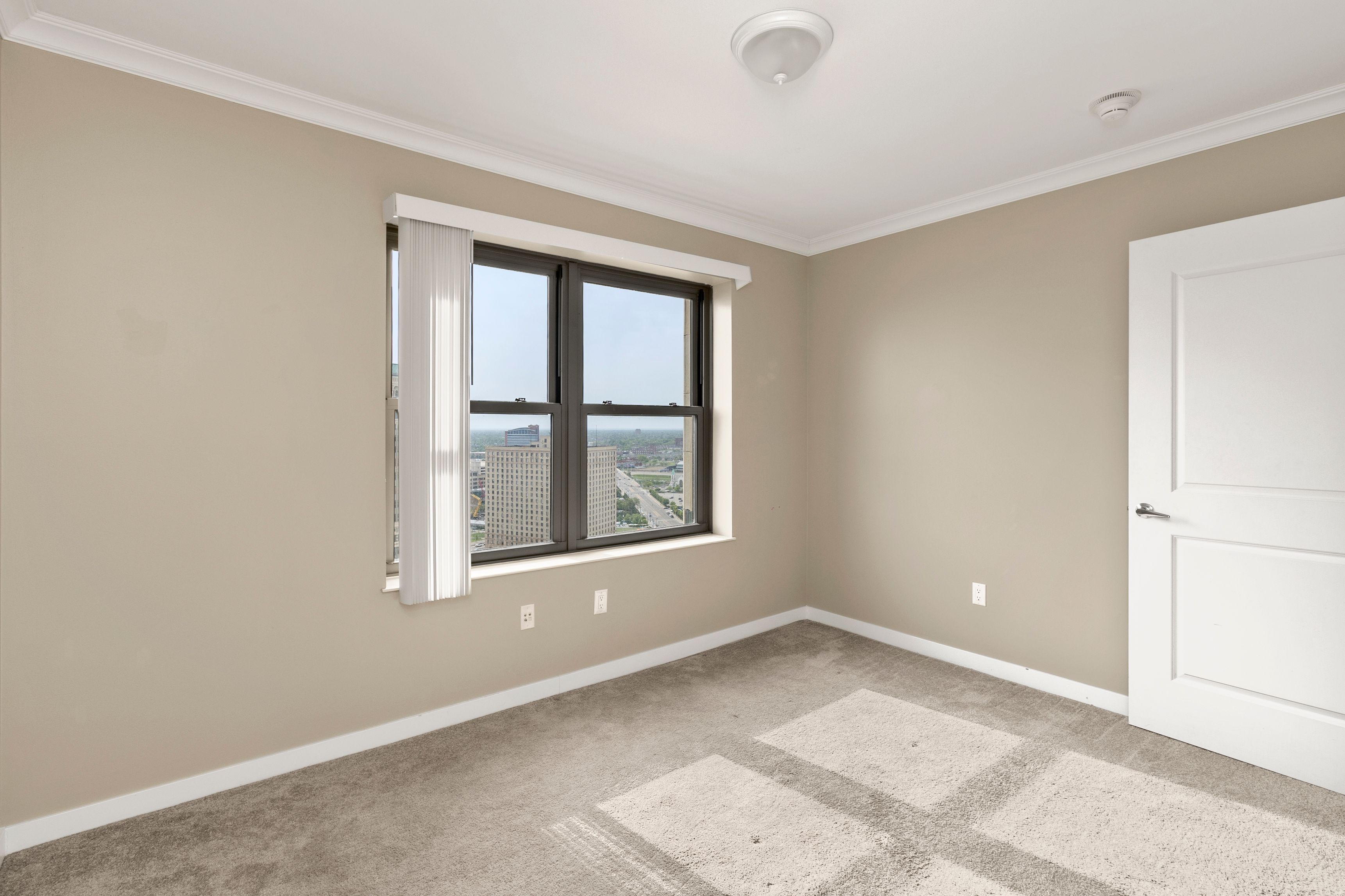 1135 SHELBY Street Unit: 2402