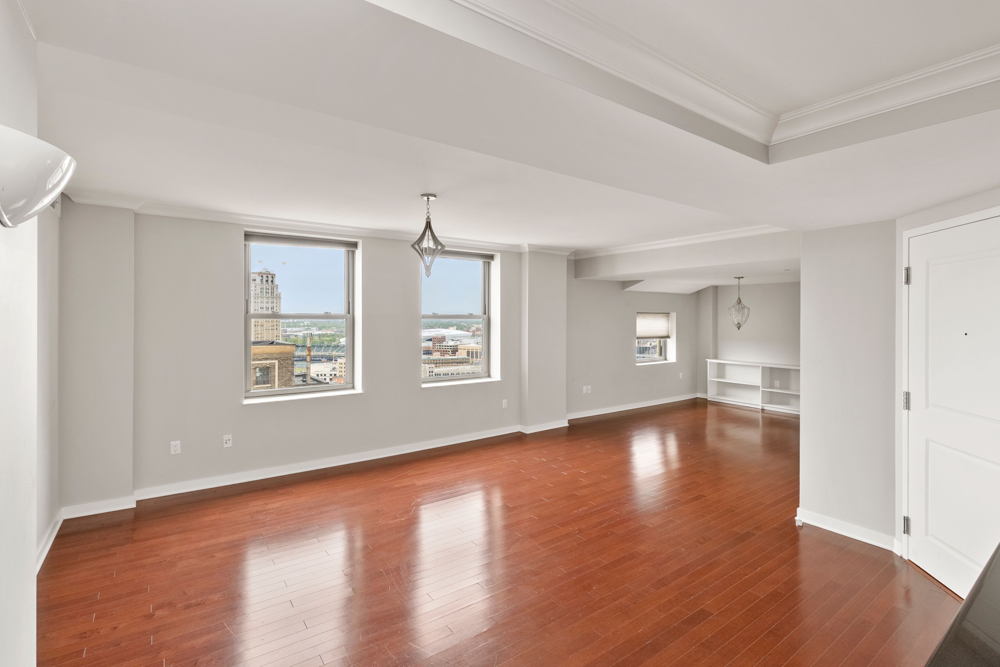 1135 SHELBY Street Unit: 2402