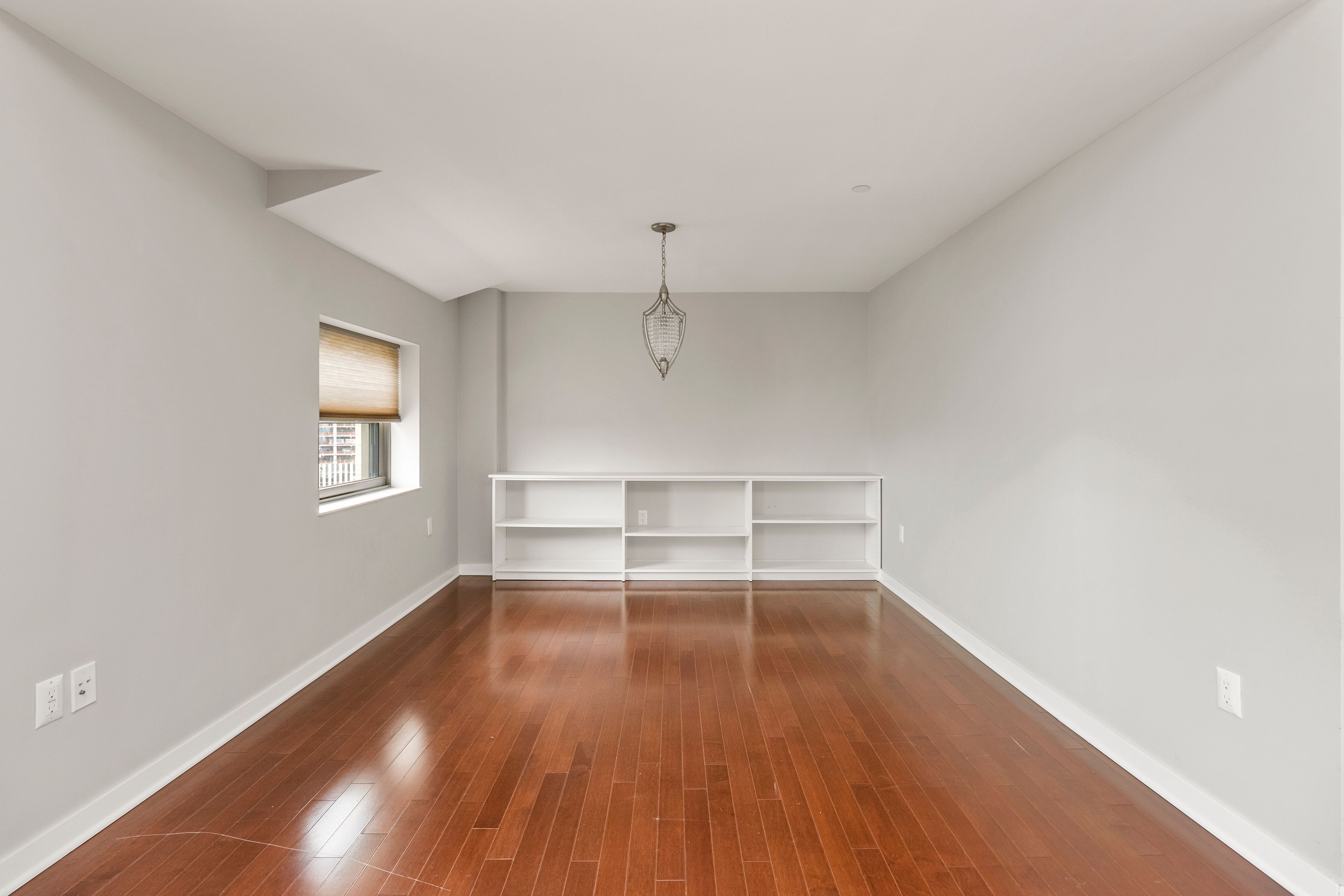 1135 SHELBY Street Unit: 2402