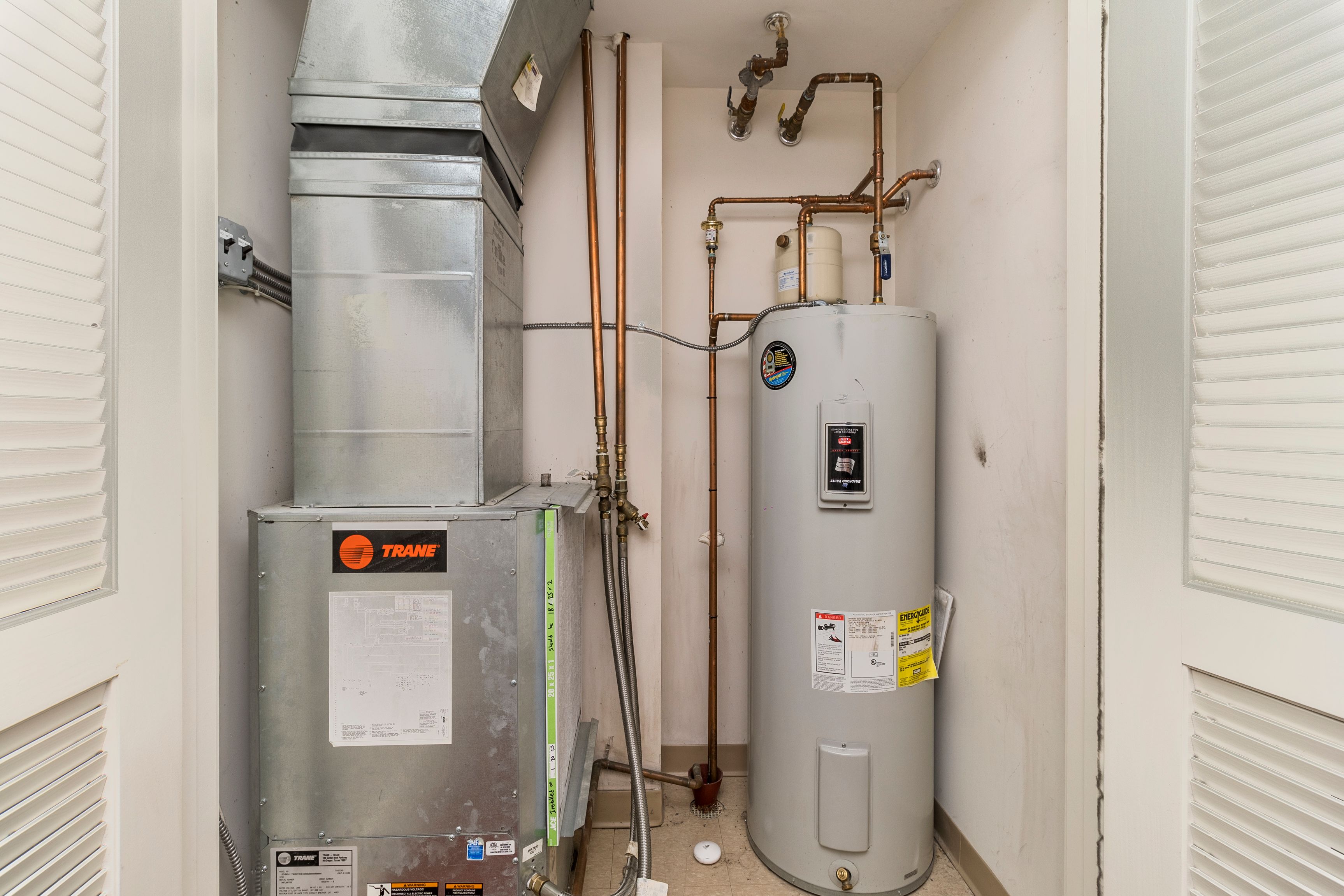 1135 SHELBY Street Unit: 2402