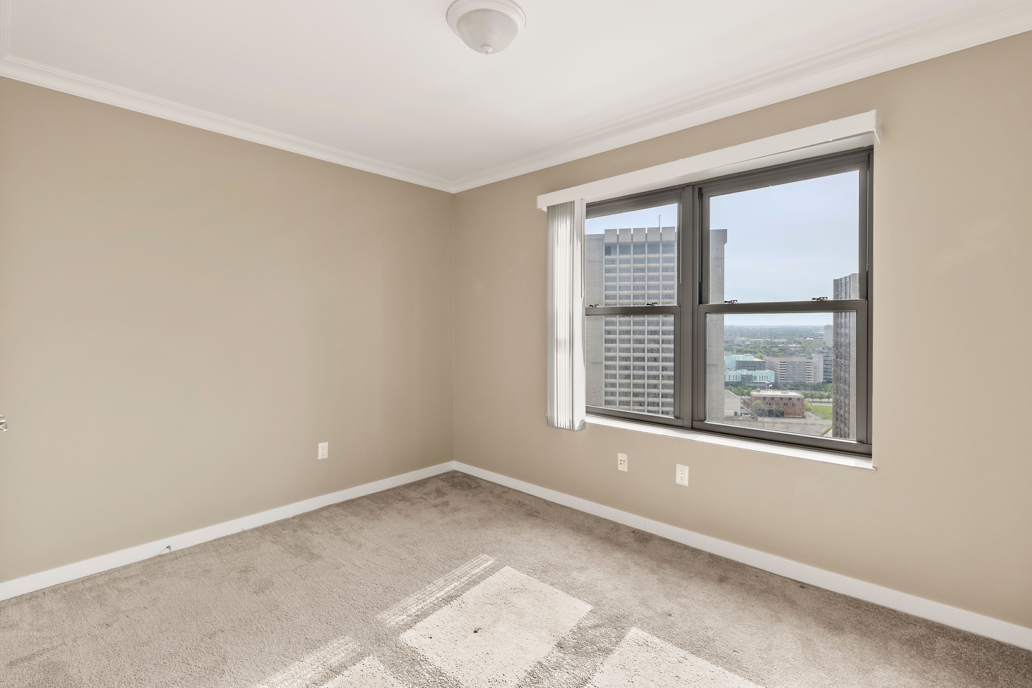 1135 SHELBY Street Unit: 2402