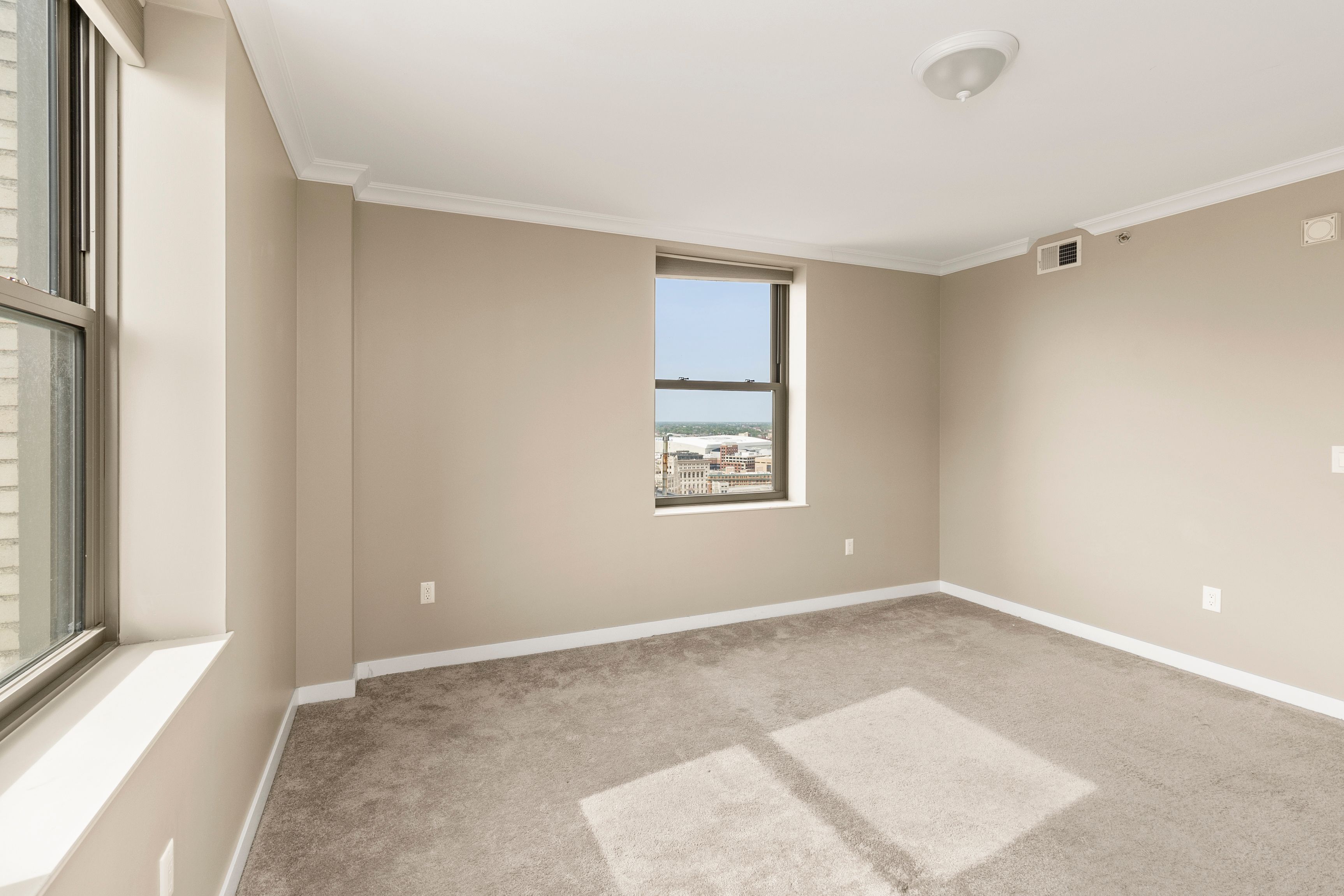 1135 SHELBY Street Unit: 2402