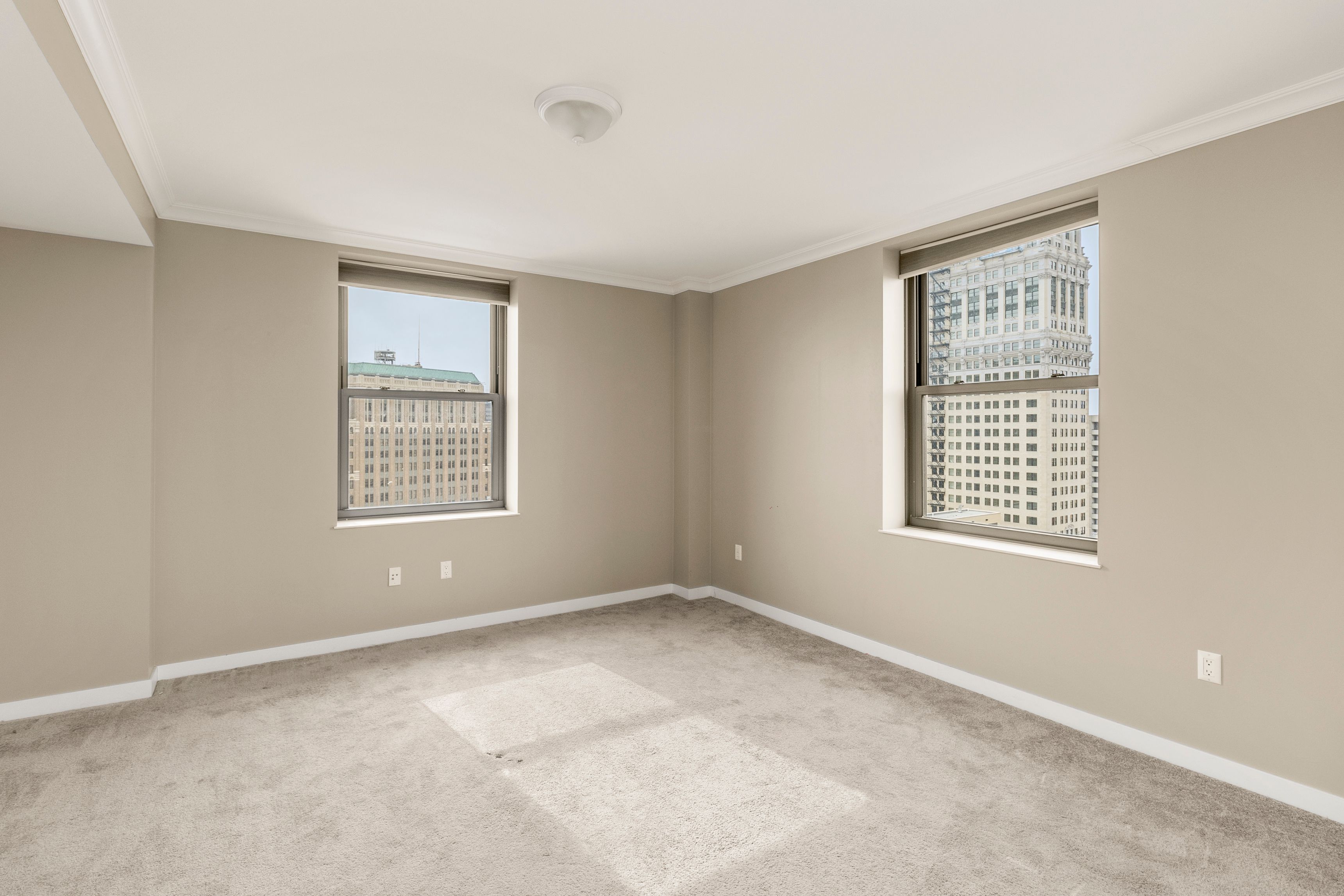 1135 SHELBY Street Unit: 2402